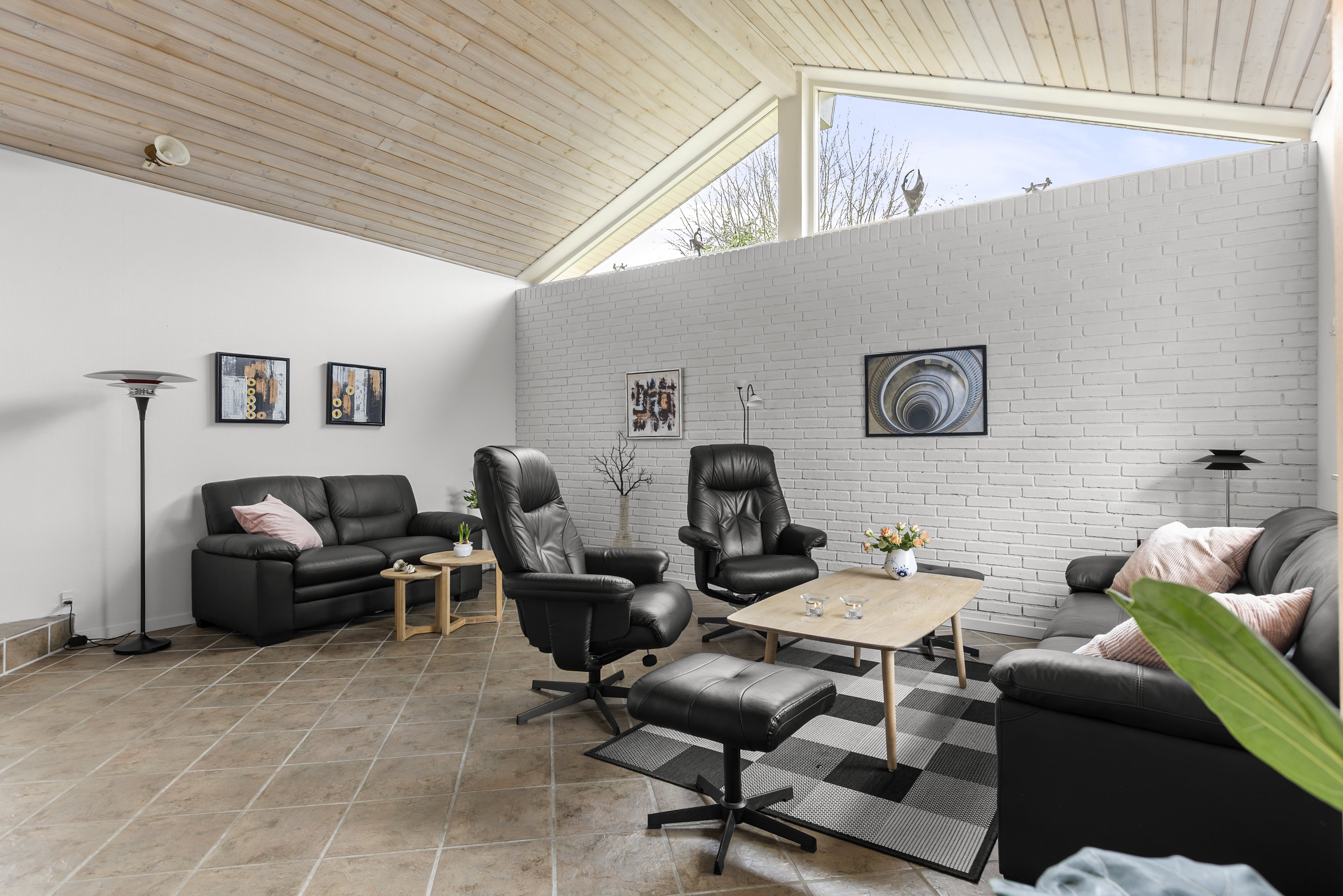 Fremhævet stue billede i fuldskærmstilstand. Billede af Raklev Skillevej 22A, 4400 Kalundborg