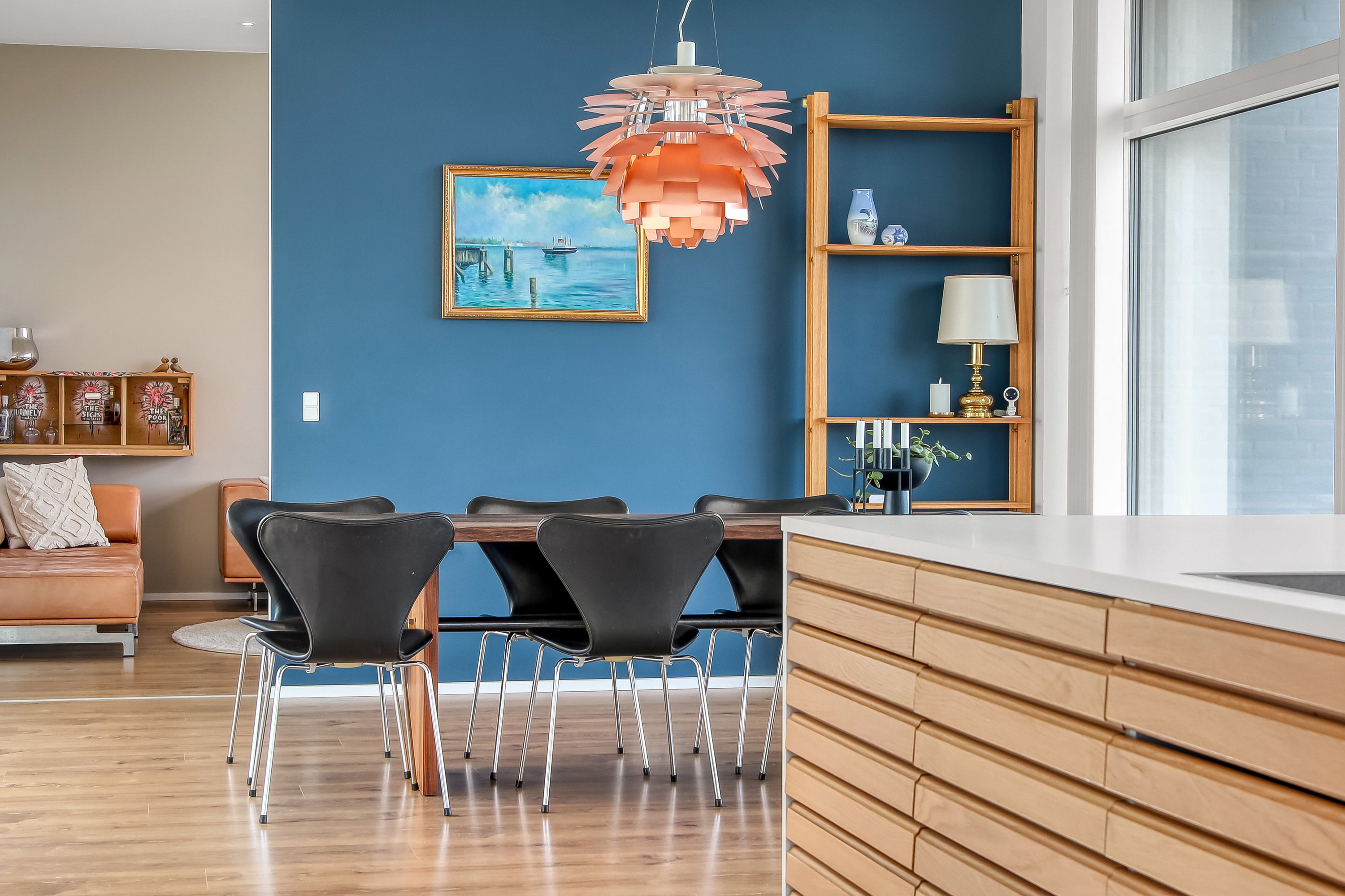 Fremhævet stue billede i fuldskærmstilstand. Billede af Troensevej 3, Tåsinge, 5700 Svendborg