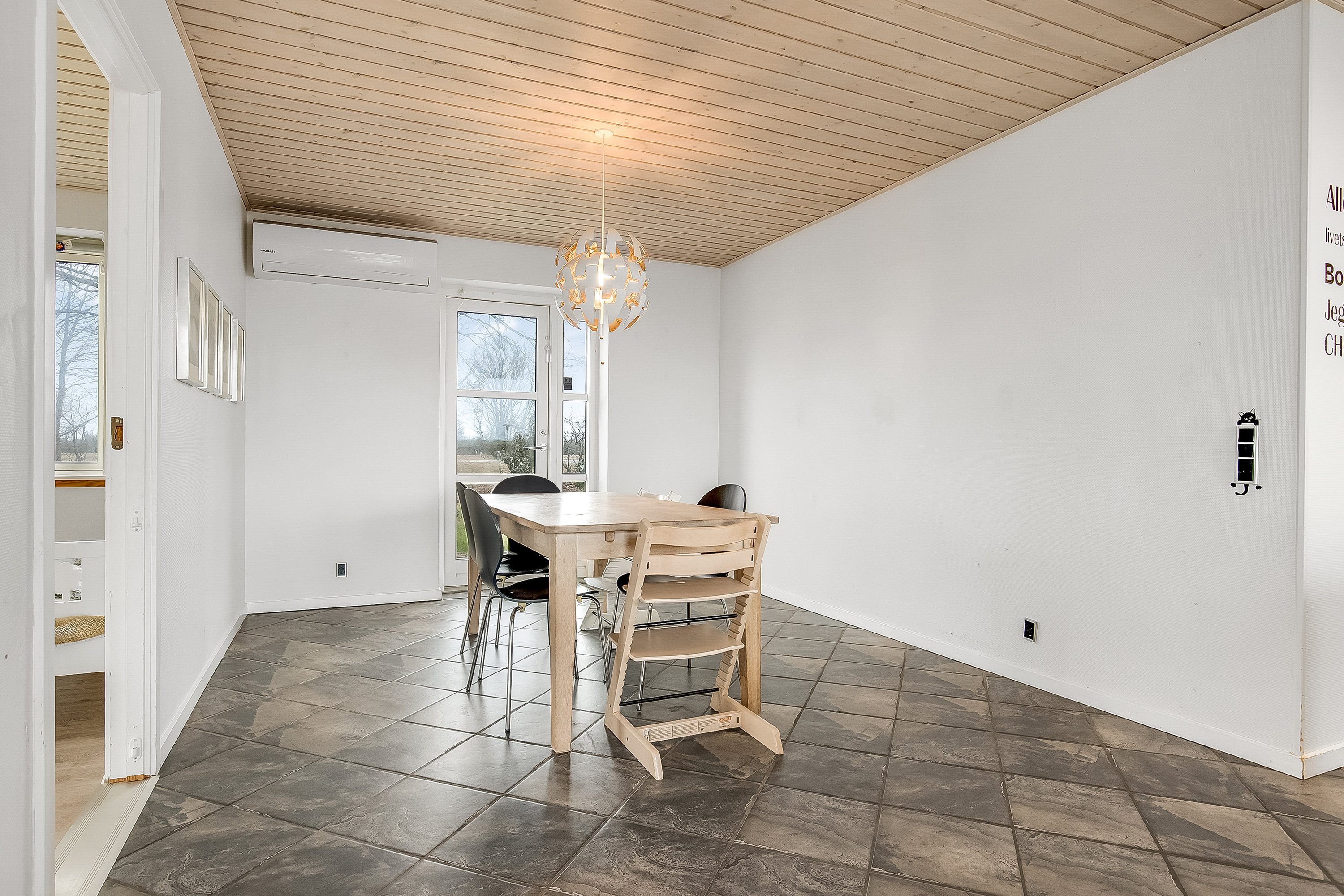 Fremhævet alrum billede i fuldskærmstilstand. Billede af Ammitsbølvej 72, Ødsted, 7100 Vejle