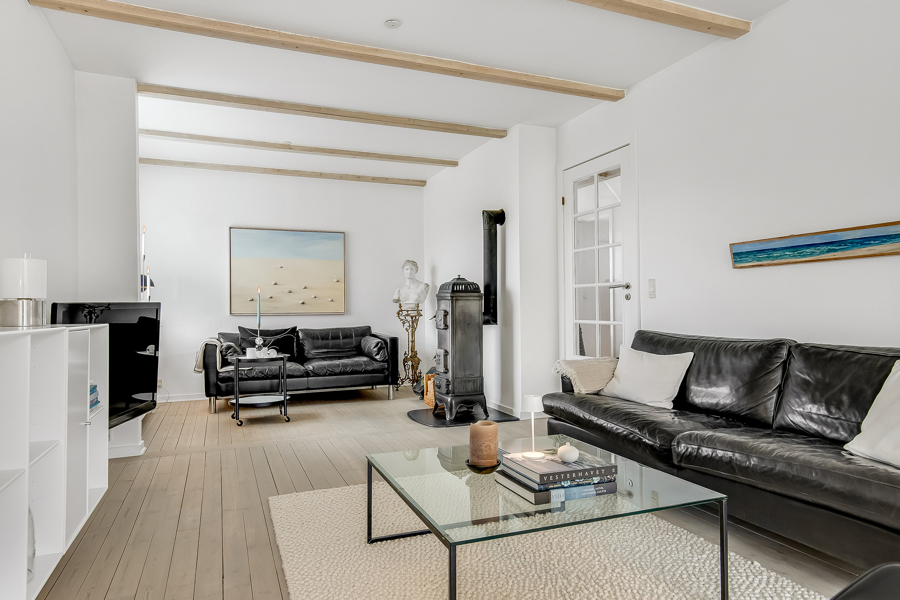 Fremhævet stue billede i fuldskærmstilstand. Billede af Elsdyrvej 2, 7100 Vejle