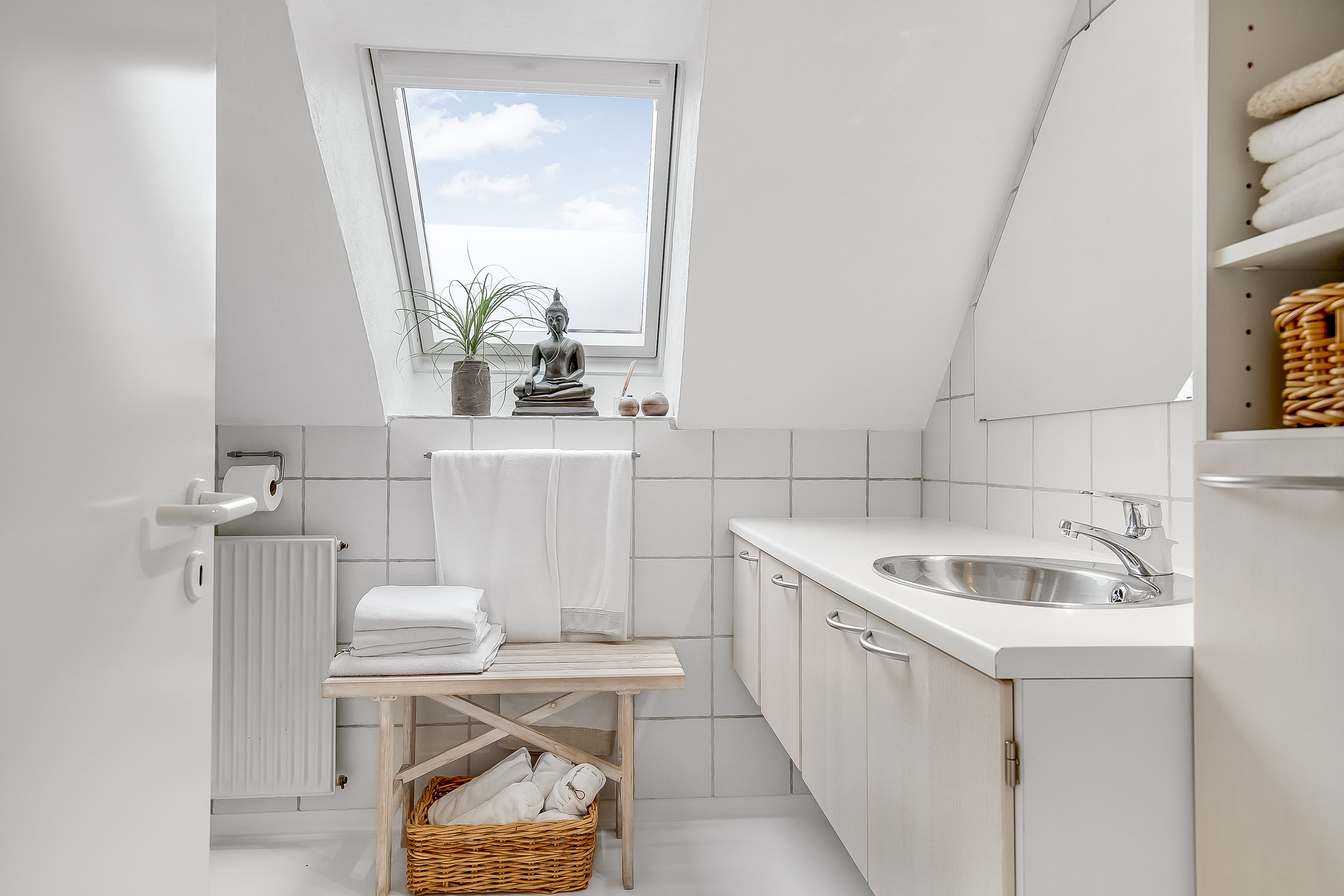 Fremhævet badeværelse billede i fuldskærmstilstand. Billede af Elsdyrvej 2, 7100 Vejle