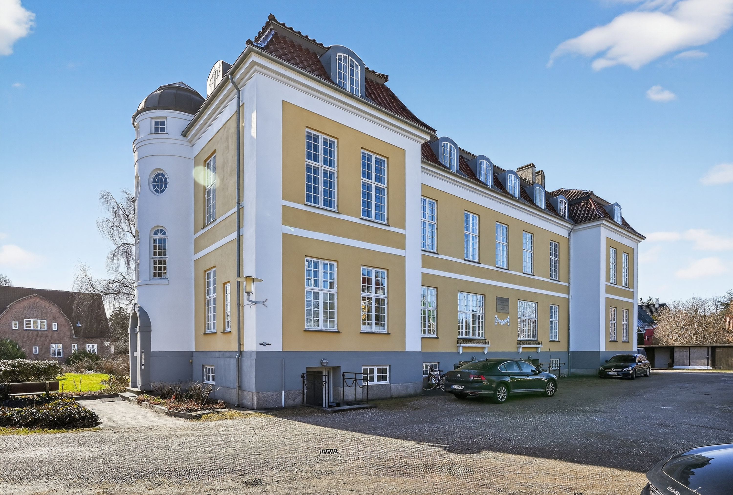 Fremhævet ejendommen billede i fuldskærmstilstand. Billede af Strandagervej 24, 2900 Hellerup