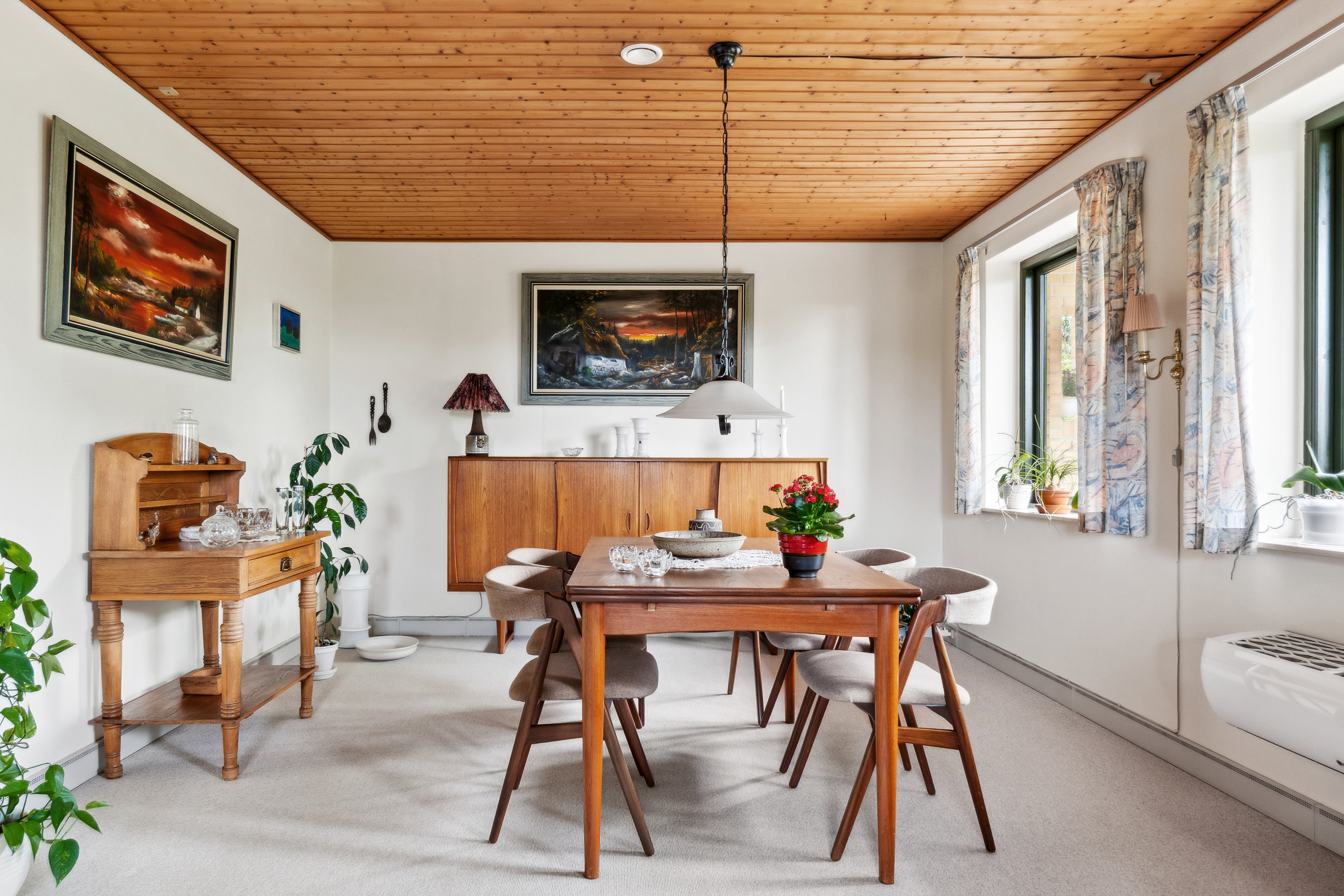 Fremhævet spisestue billede i fuldskærmstilstand. Billede af Bødkervænget 8, Sæby, 4270 Høng