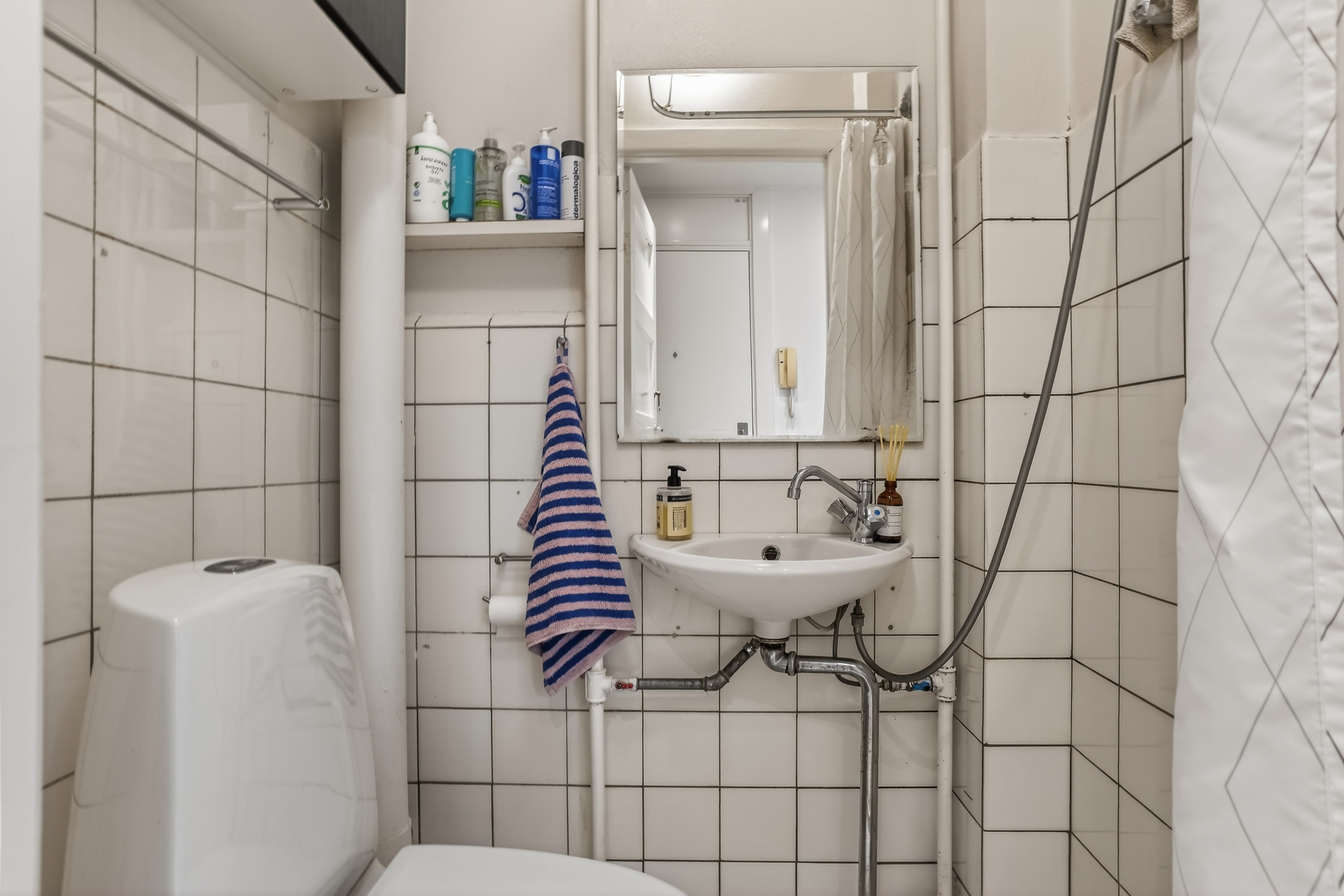 Fremhævet badeværelse billede i fuldskærmstilstand. Billede af Horsekildevej 24, 1. th., 2500 Valby