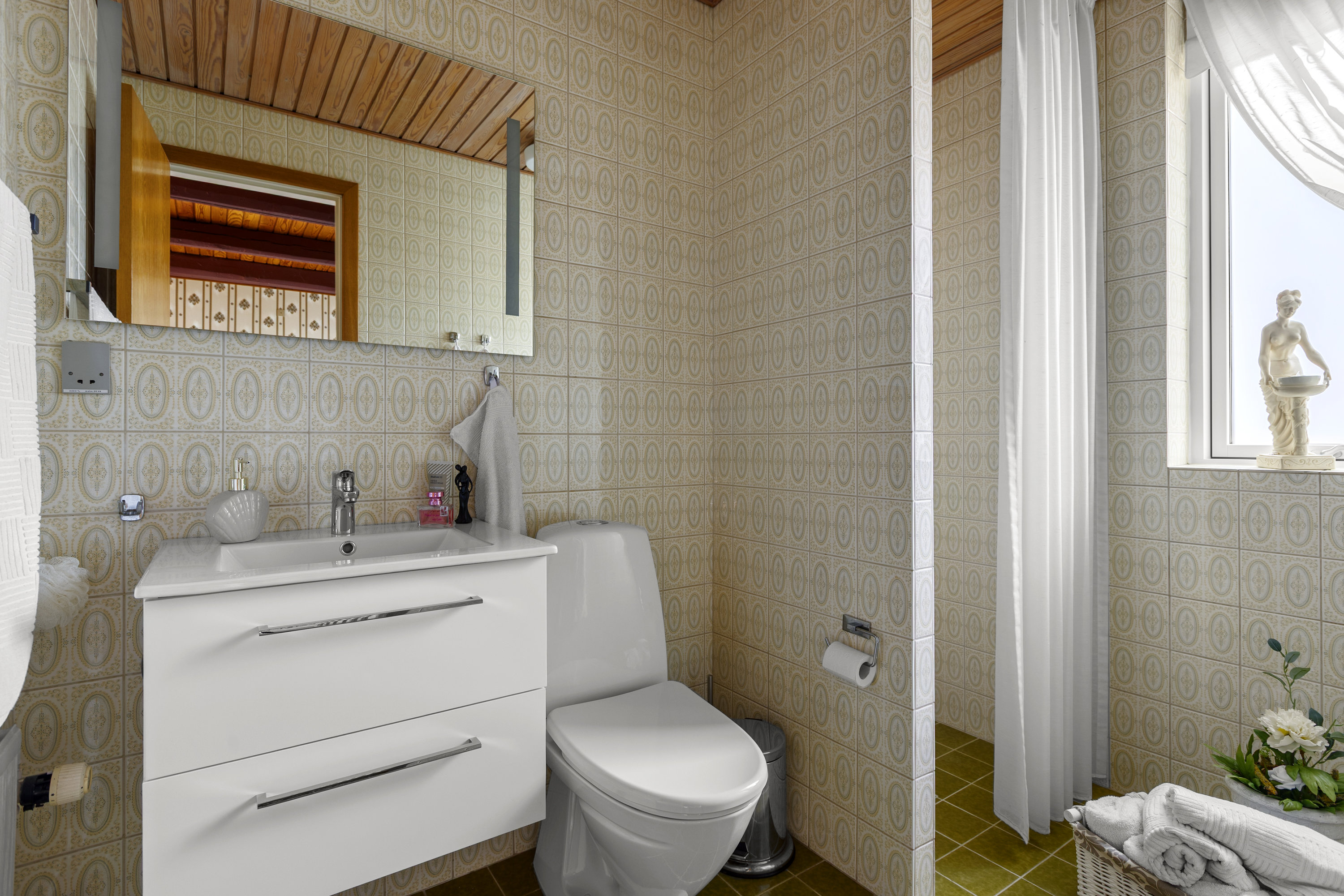 Fremhævet badeværelse billede i fuldskærmstilstand. Billede af Hjorthøjvej 35, 4200 Slagelse