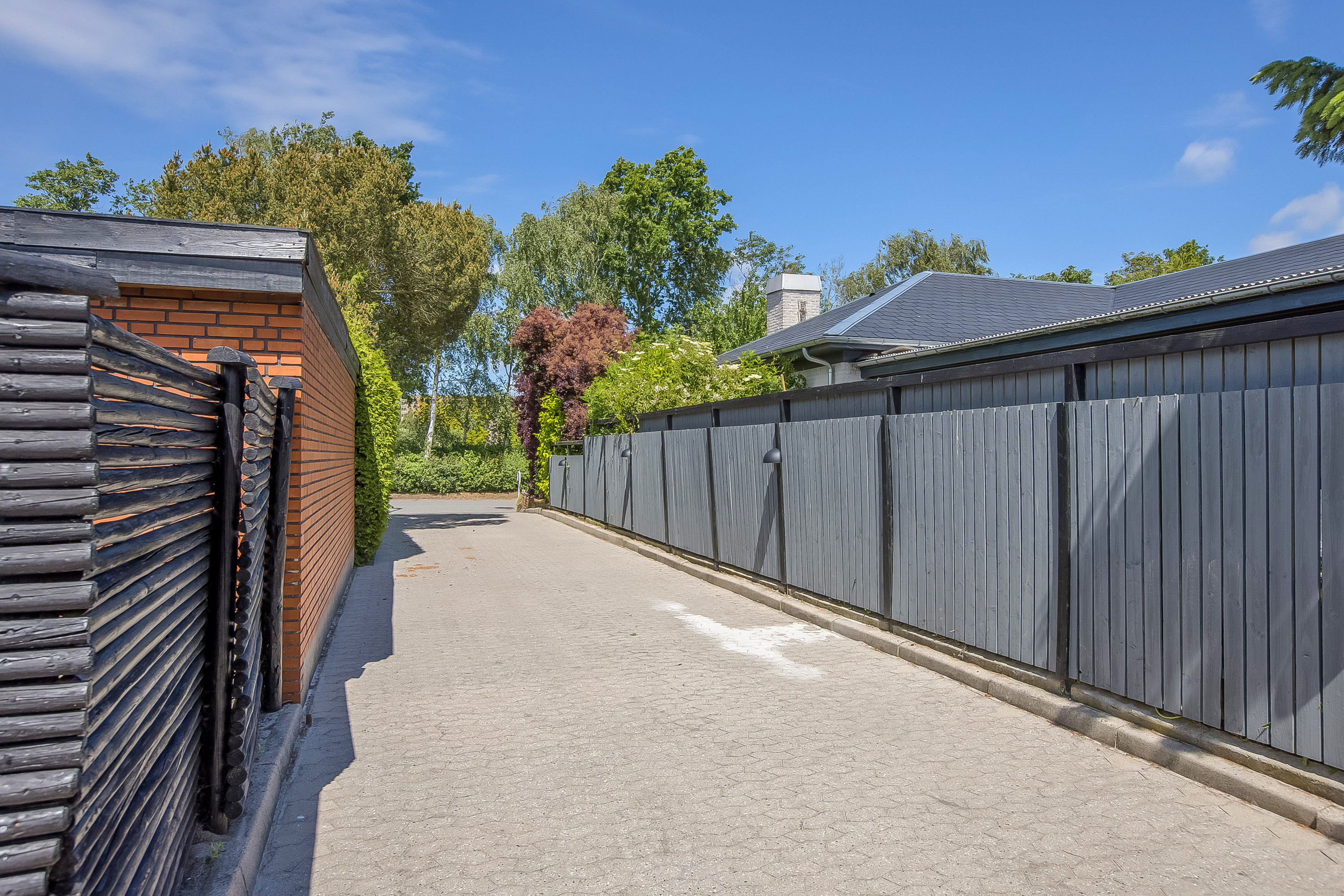 Fremhævet indkørsel billede i fuldskærmstilstand. Billede af Hjorthøjvej 35, 4200 Slagelse