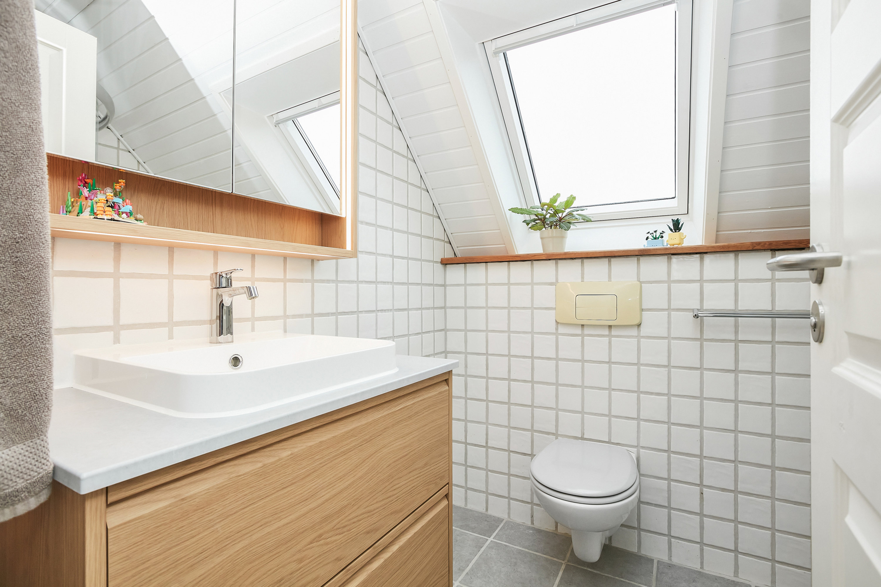 Fremhævet badeværelse billede i fuldskærmstilstand. Billede af Tornbjerg 45, 8732 Hovedgård