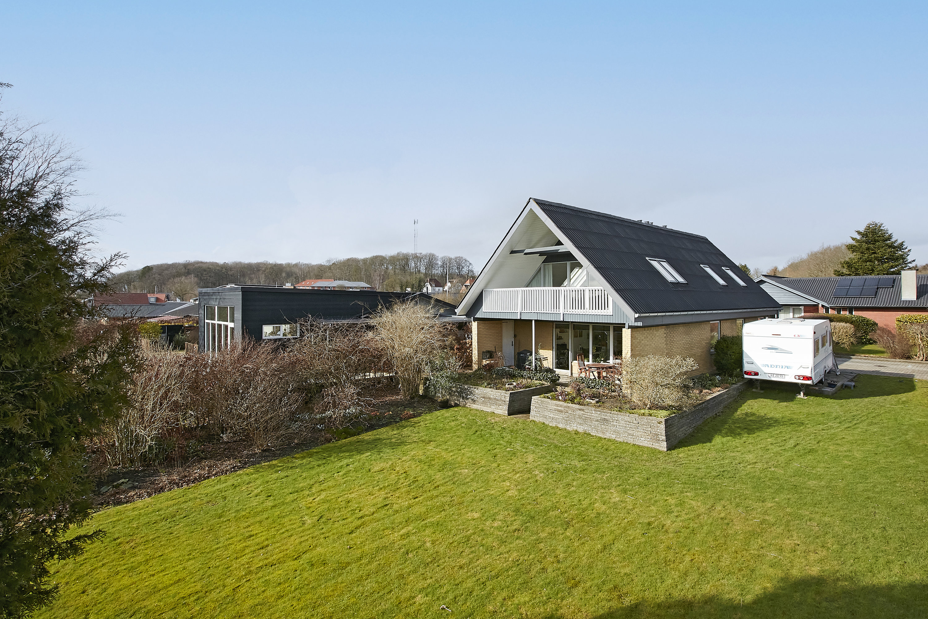 Villa: Set fra haven på Søndervænget 73, 8732 Hovedgård