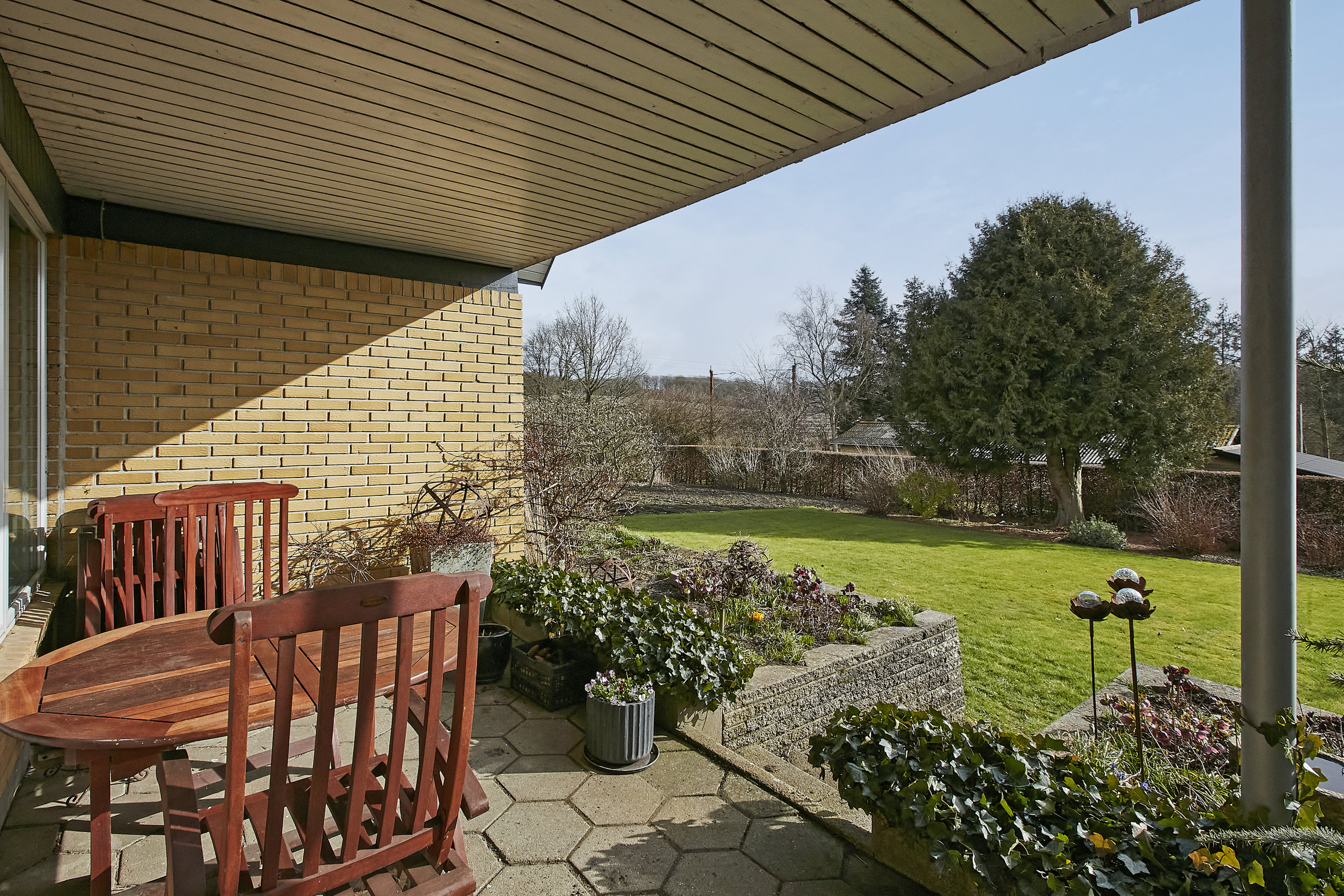 Fremhævet overdækket terrasse billede i fuldskærmstilstand. Billede af Søndervænget 73, 8732 Hovedgård