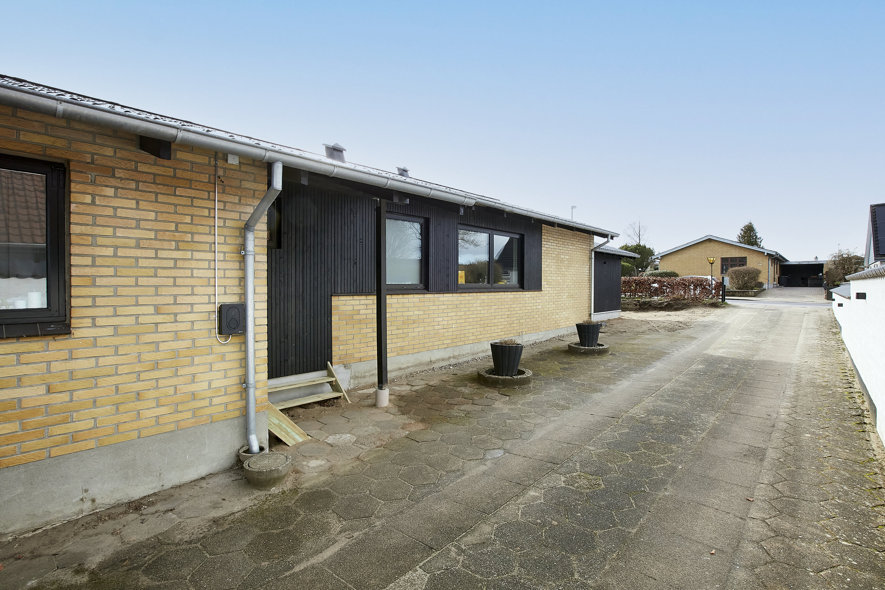 Fremhævet facade billede i fuldskærmstilstand. Billede af Rødkløvervej 13, Tyrsted, 8700 Horsens