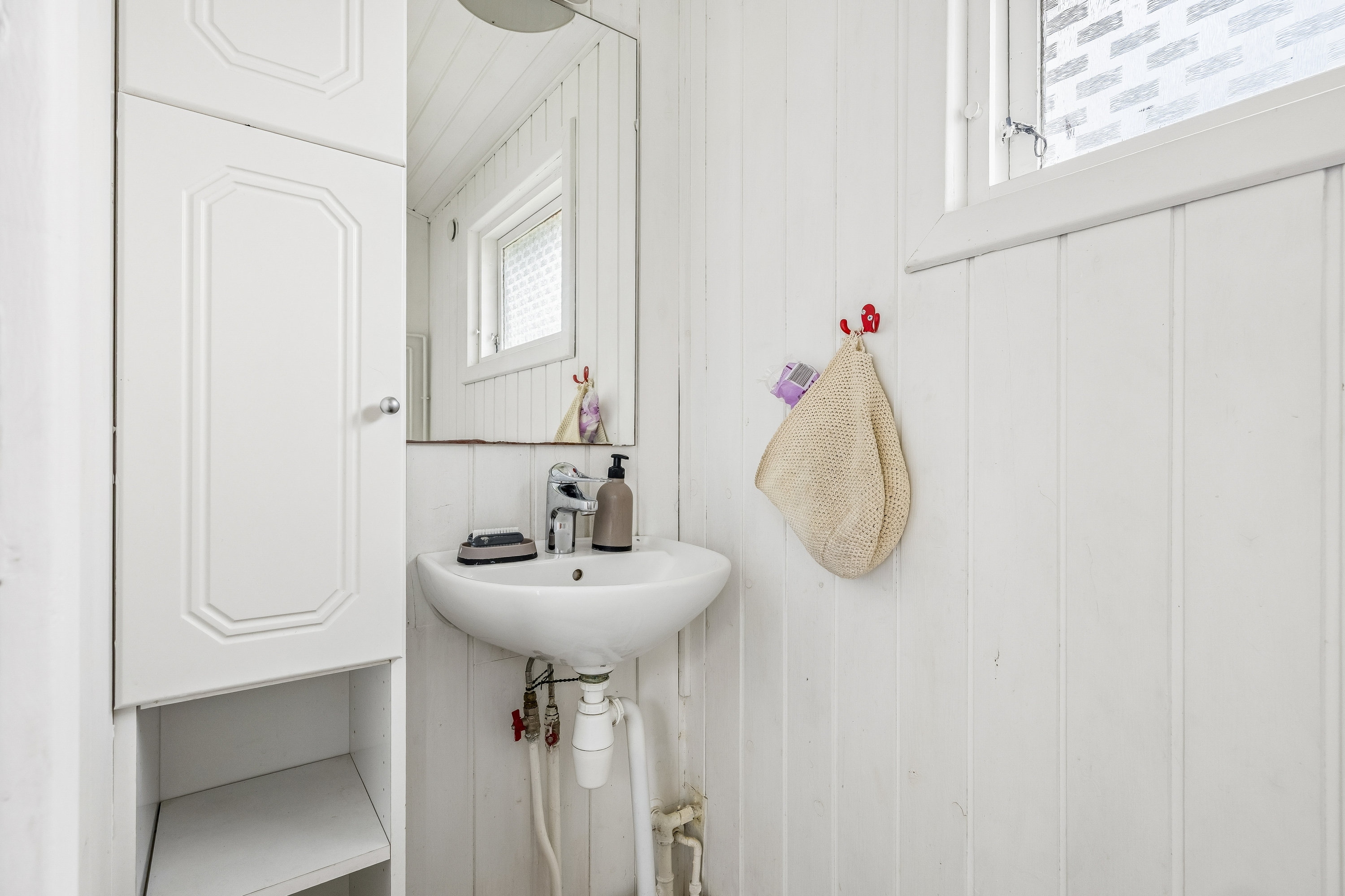 Fremhævet badeværelse billede i fuldskærmstilstand. Billede af Bygvænget 6, Dalby Strand, 4281 Gørlev