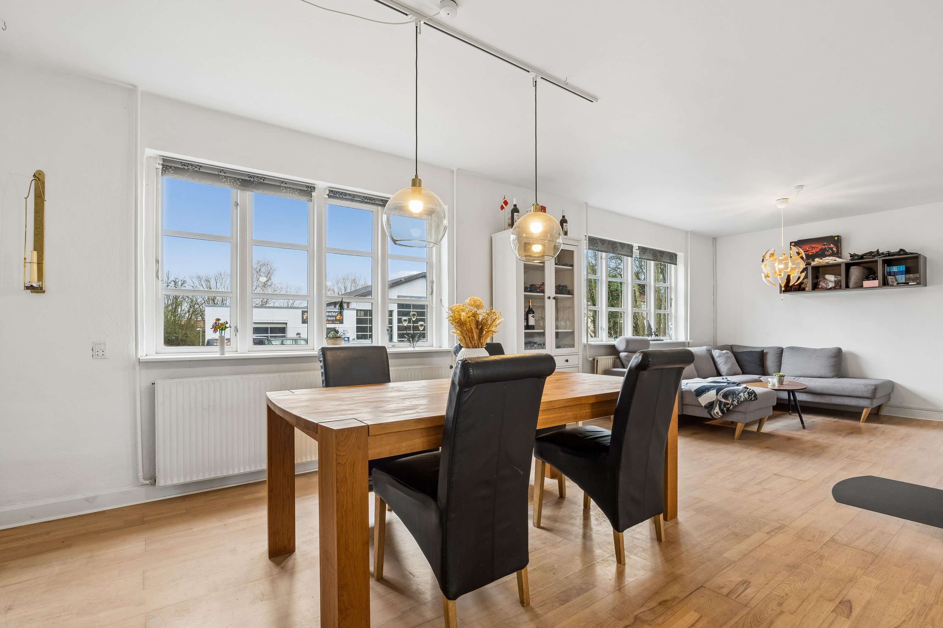 Fremhævet stue billede i fuldskærmstilstand. Billede af Søndergade 20, Kirke Helsinge, 4281 Gørlev