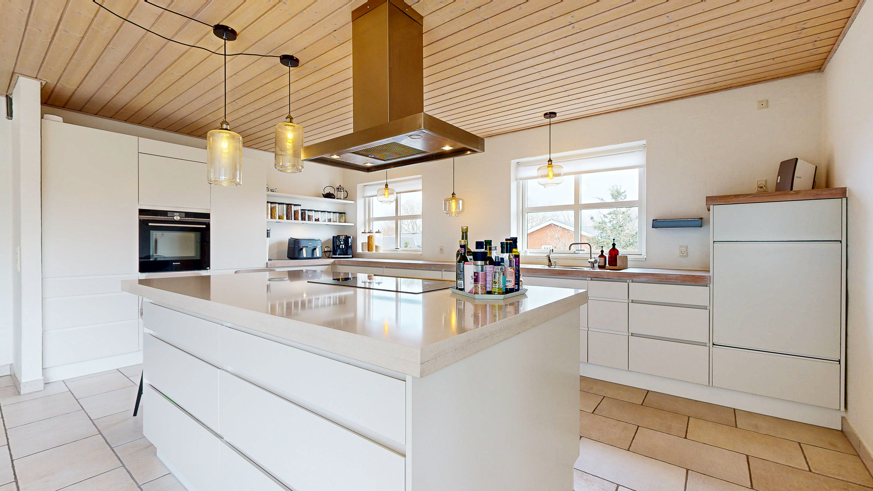 Fremhævet køkken billede i fuldskærmstilstand. Billede af Solbakken 4, Mønsted, 8800 Viborg