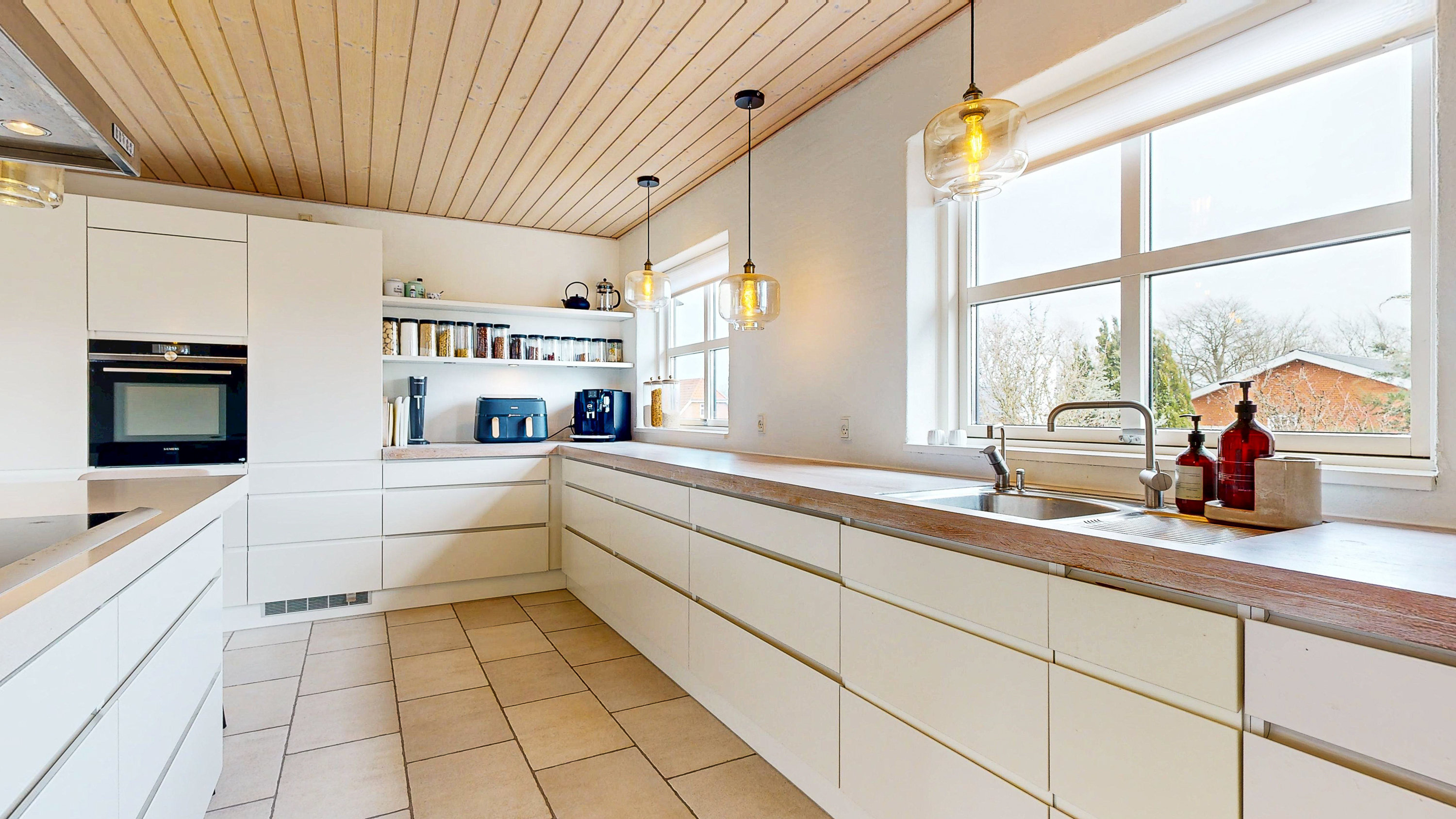 Fremhævet køkken billede i fuldskærmstilstand. Billede af Solbakken 4, Mønsted, 8800 Viborg