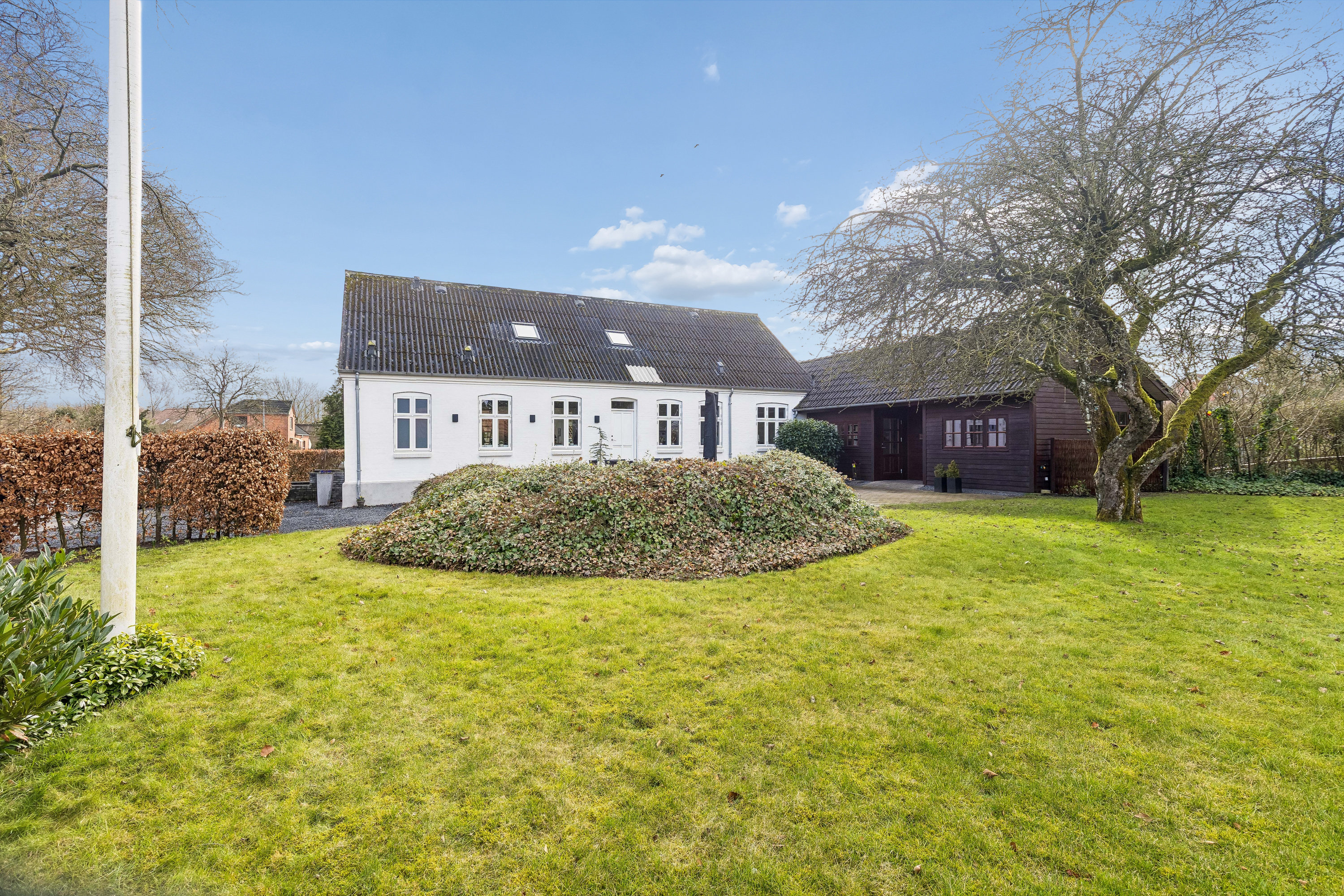 Miniaturebillede 1: ejendommen. Billede af Enggade 3, 8723 Løsning