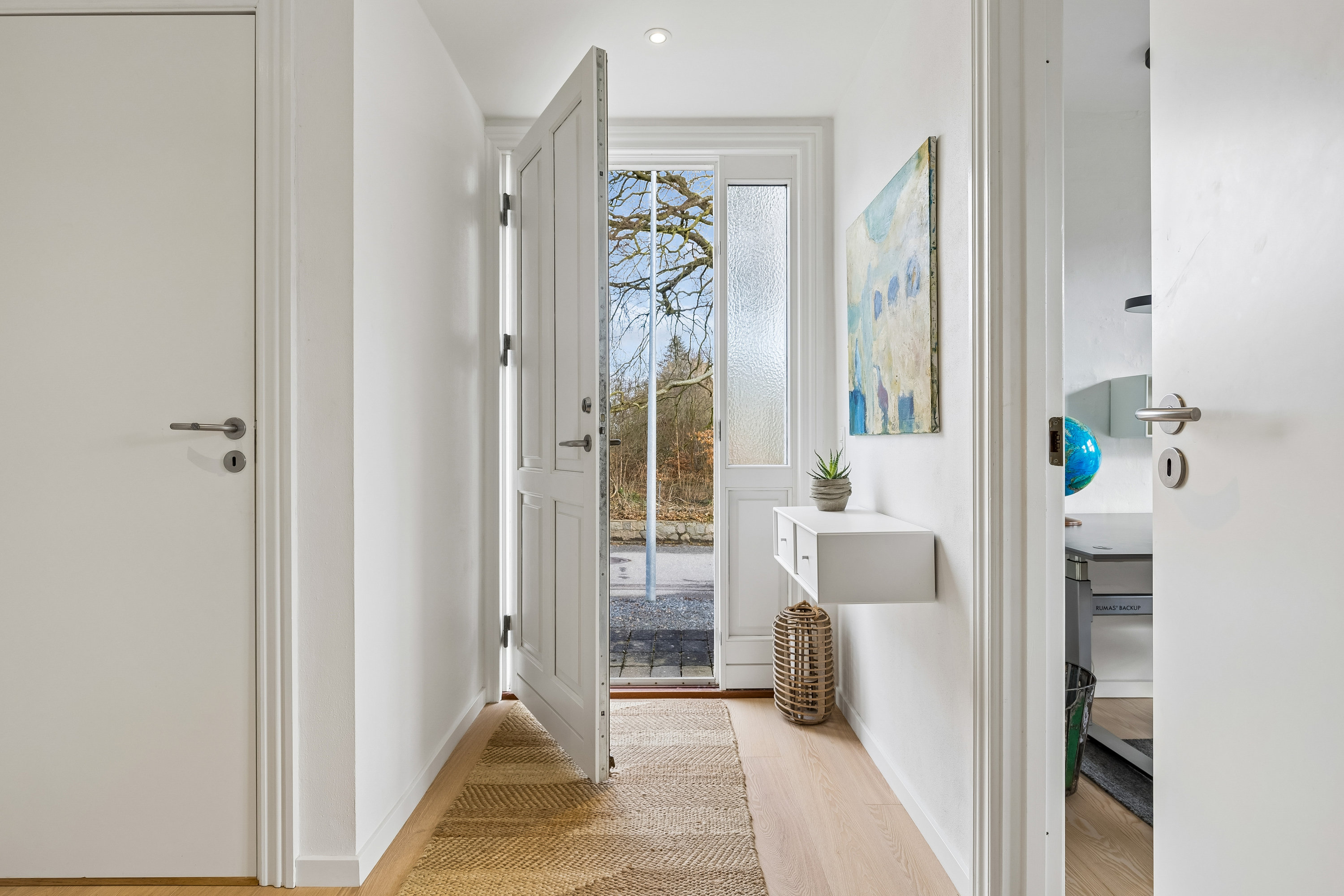 Fremhævet entré billede i fuldskærmstilstand. Billede af Enggade 3, 8723 Løsning