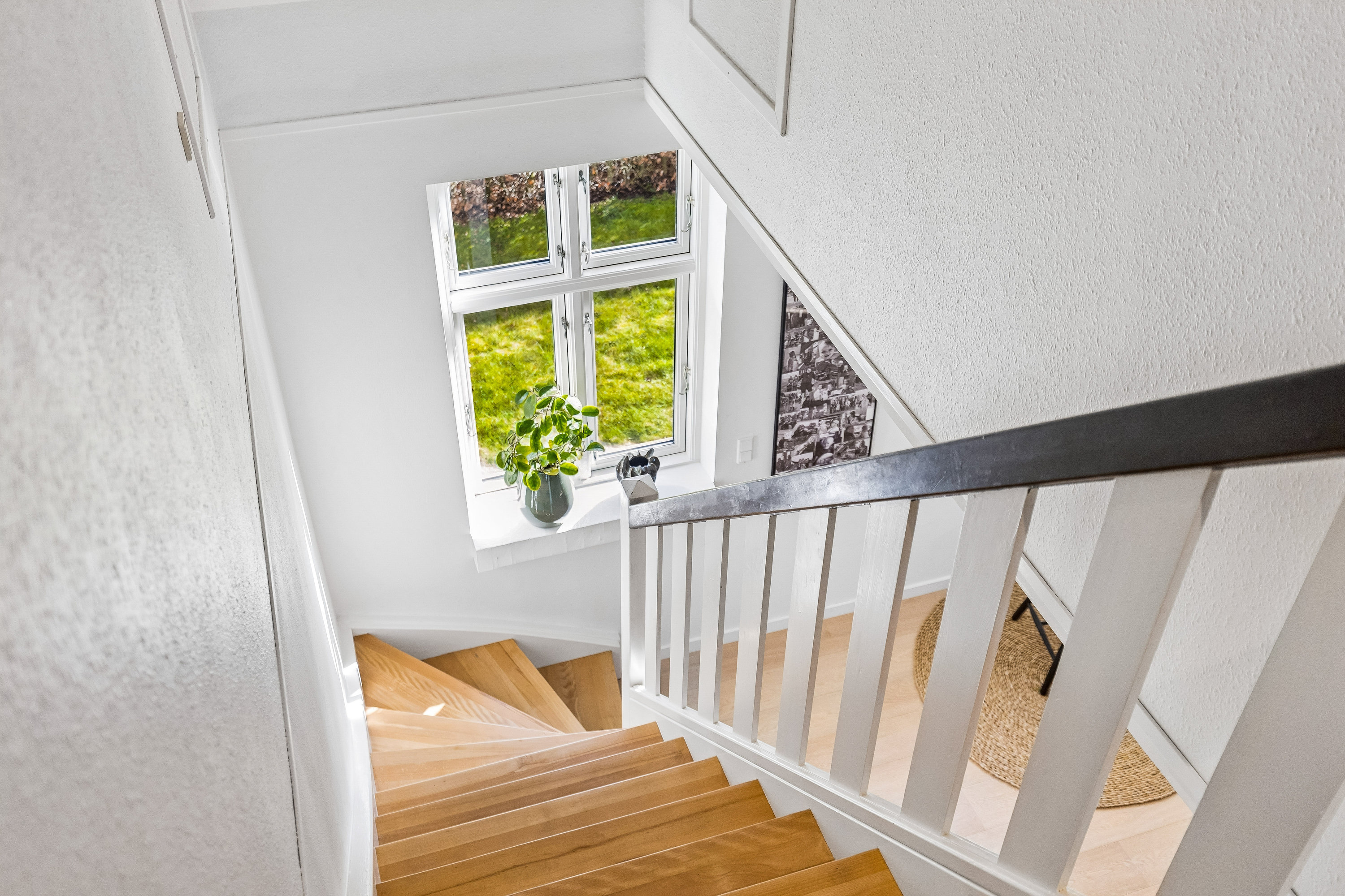 Fremhævet trappe billede i fuldskærmstilstand. Billede af Enggade 3, 8723 Løsning