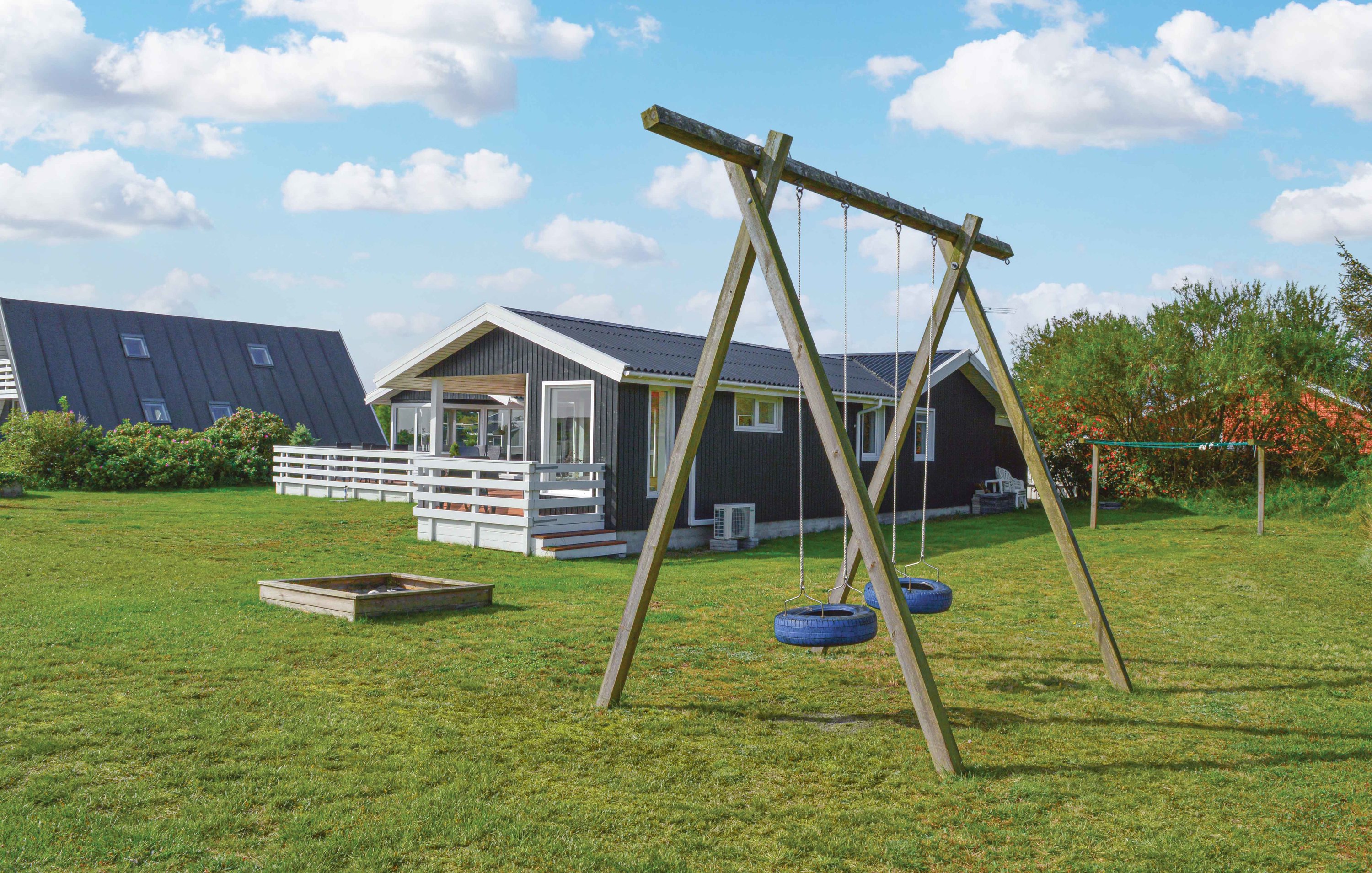 Fremhævet  billede i fuldskærmstilstand. Billede af Fyrmarken 22, Nr Lyngvig, 6960 Hvide Sande