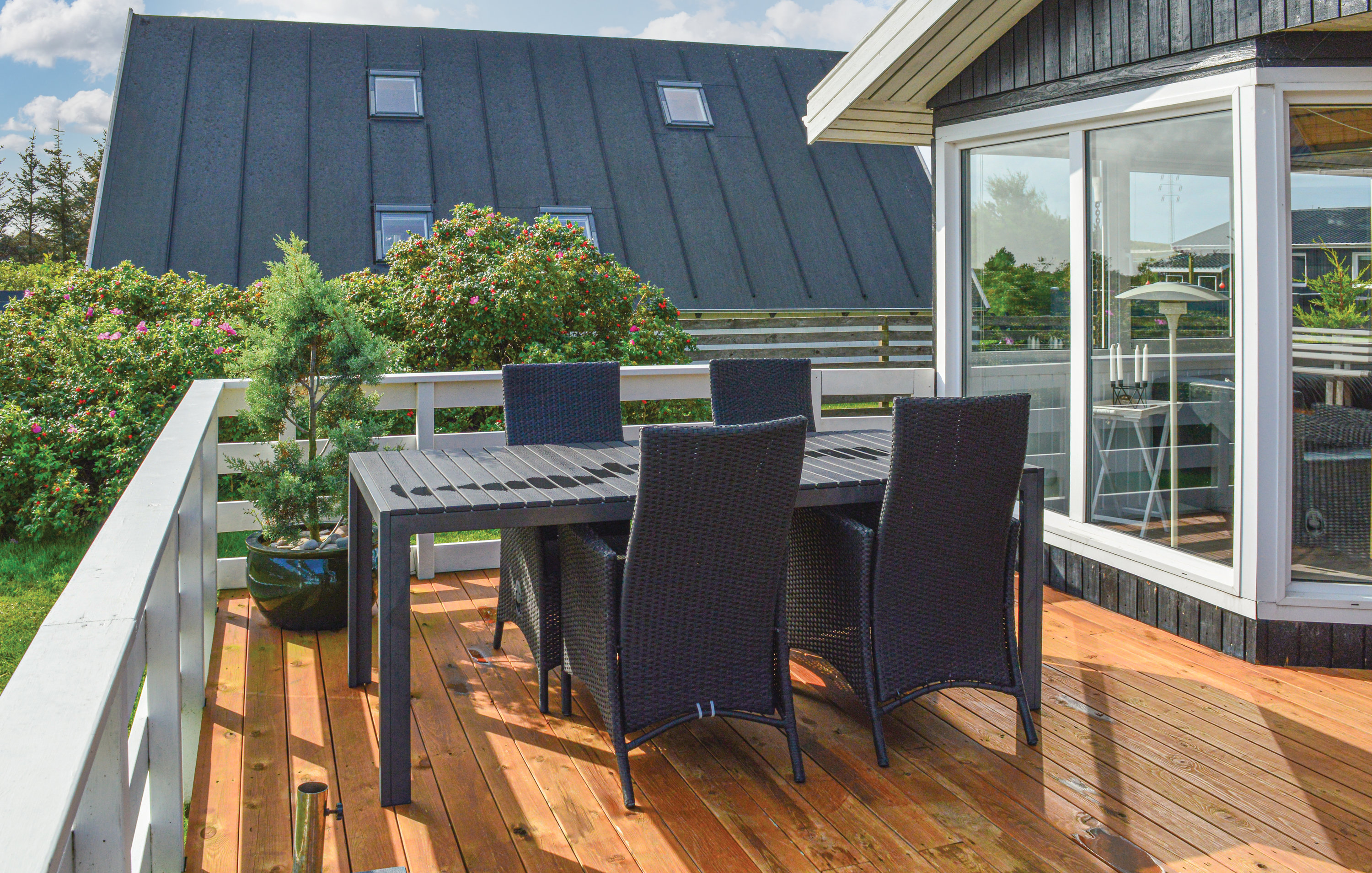 Fremhævet  billede i fuldskærmstilstand. Billede af Fyrmarken 22, Nr Lyngvig, 6960 Hvide Sande