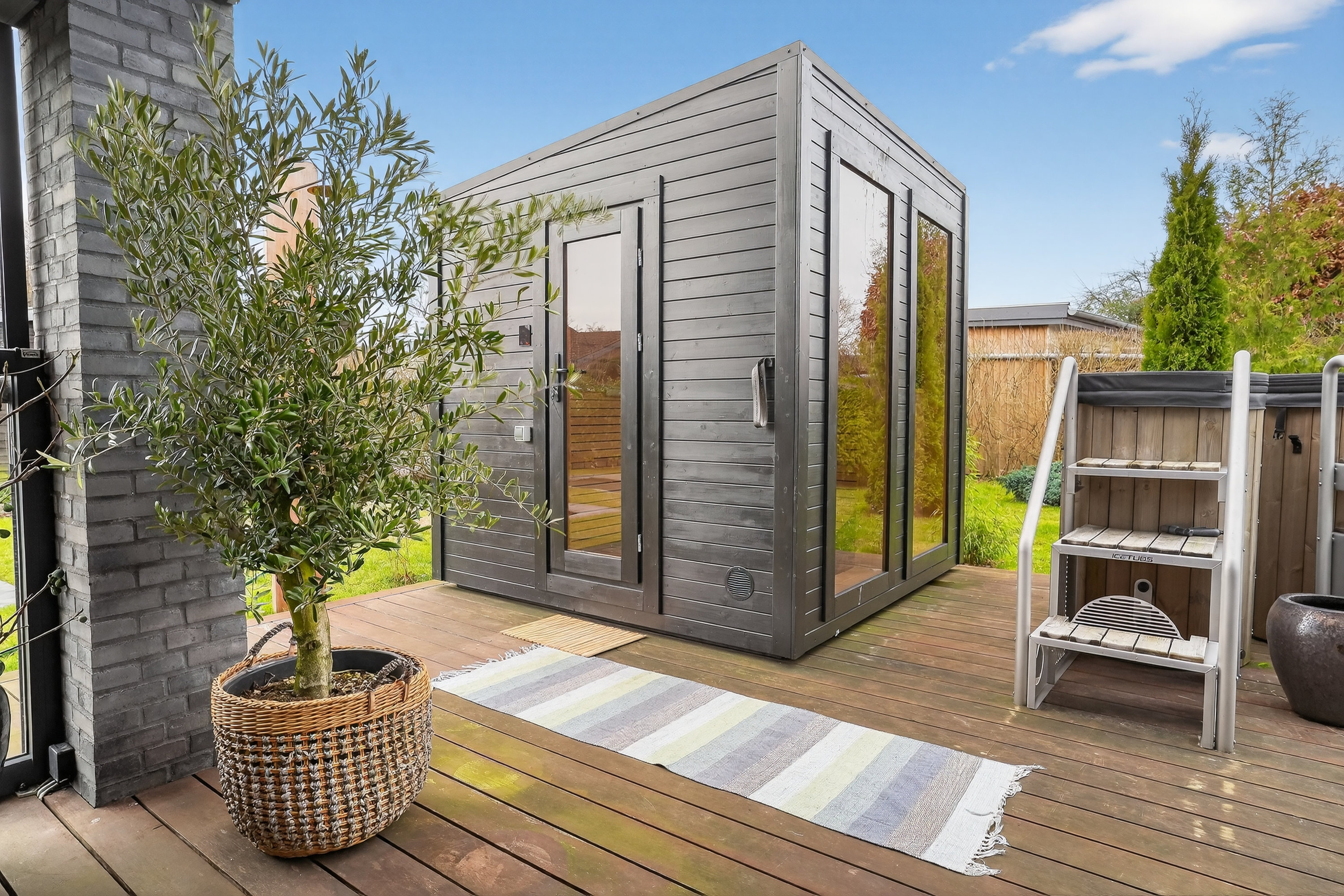 Fremhævet terrasse billede i fuldskærmstilstand. Billede af Ellevej 6, 3400 Hillerød