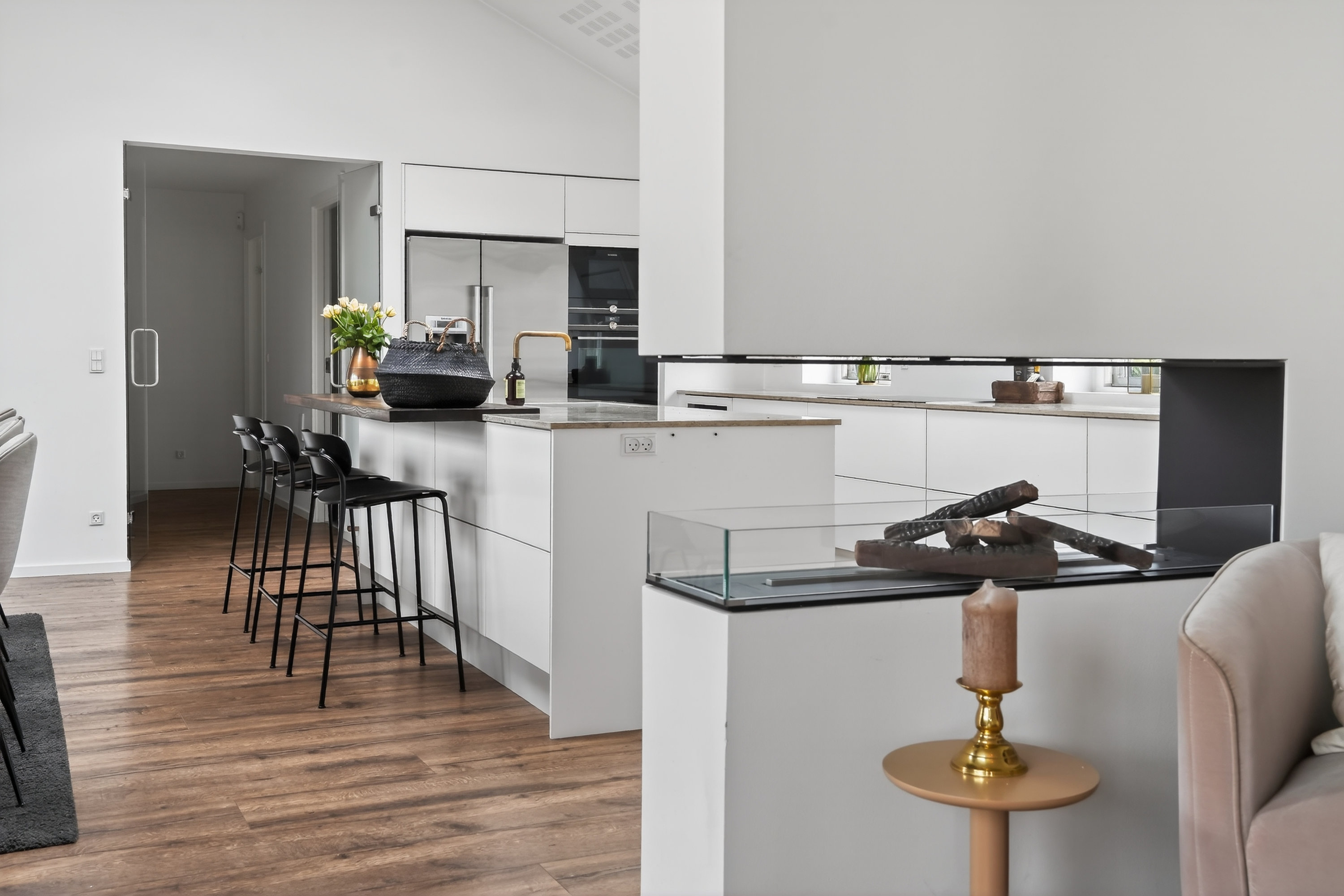 Fremhævet køkken billede i fuldskærmstilstand. Billede af Ellevej 6, 3400 Hillerød