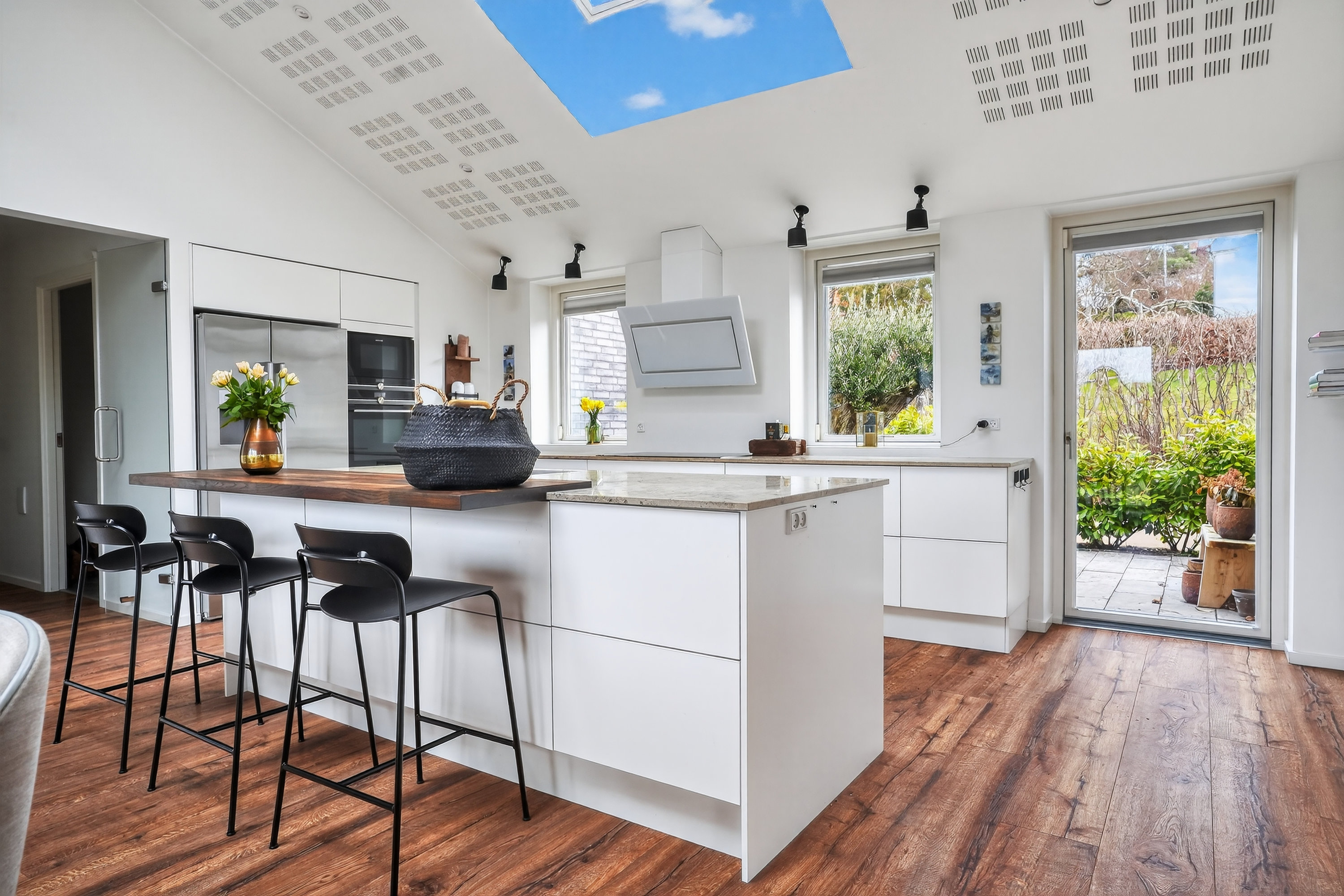 Miniaturebillede 1: køkken. Billede af Ellevej 6, 3400 Hillerød