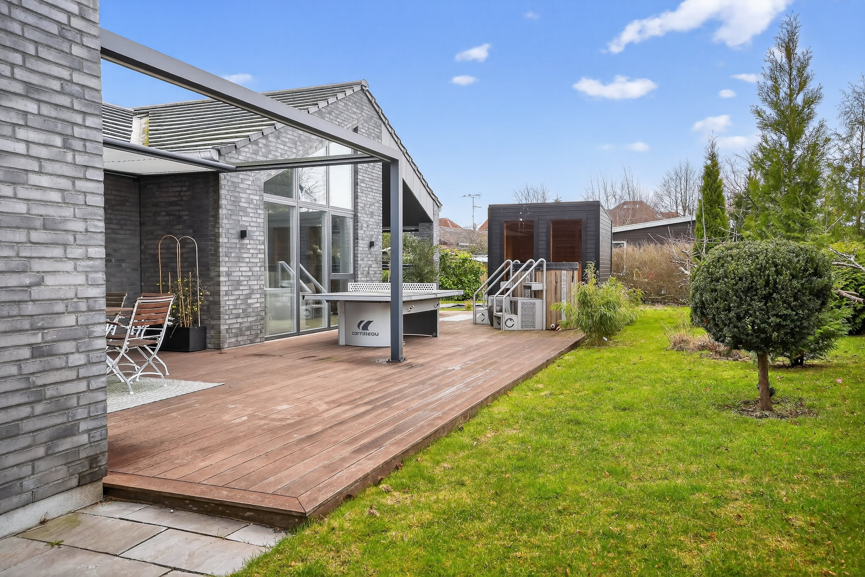 Fremhævet terrasse billede i fuldskærmstilstand. Billede af Ellevej 6, 3400 Hillerød