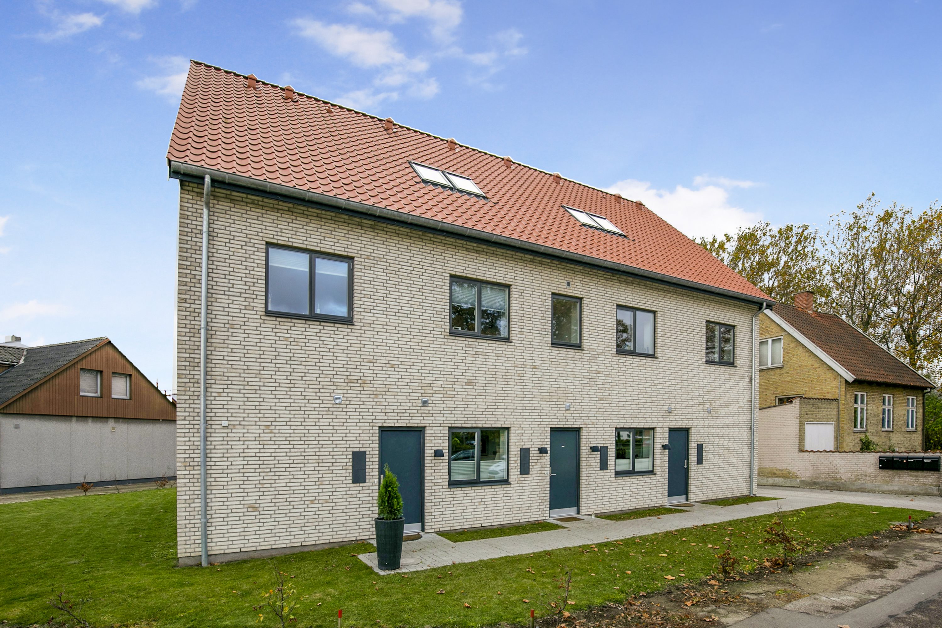 Fremhævet ejendommen billede i fuldskærmstilstand. Billede af Dorphs Alle 8B, 1. tv., 2630 Taastrup