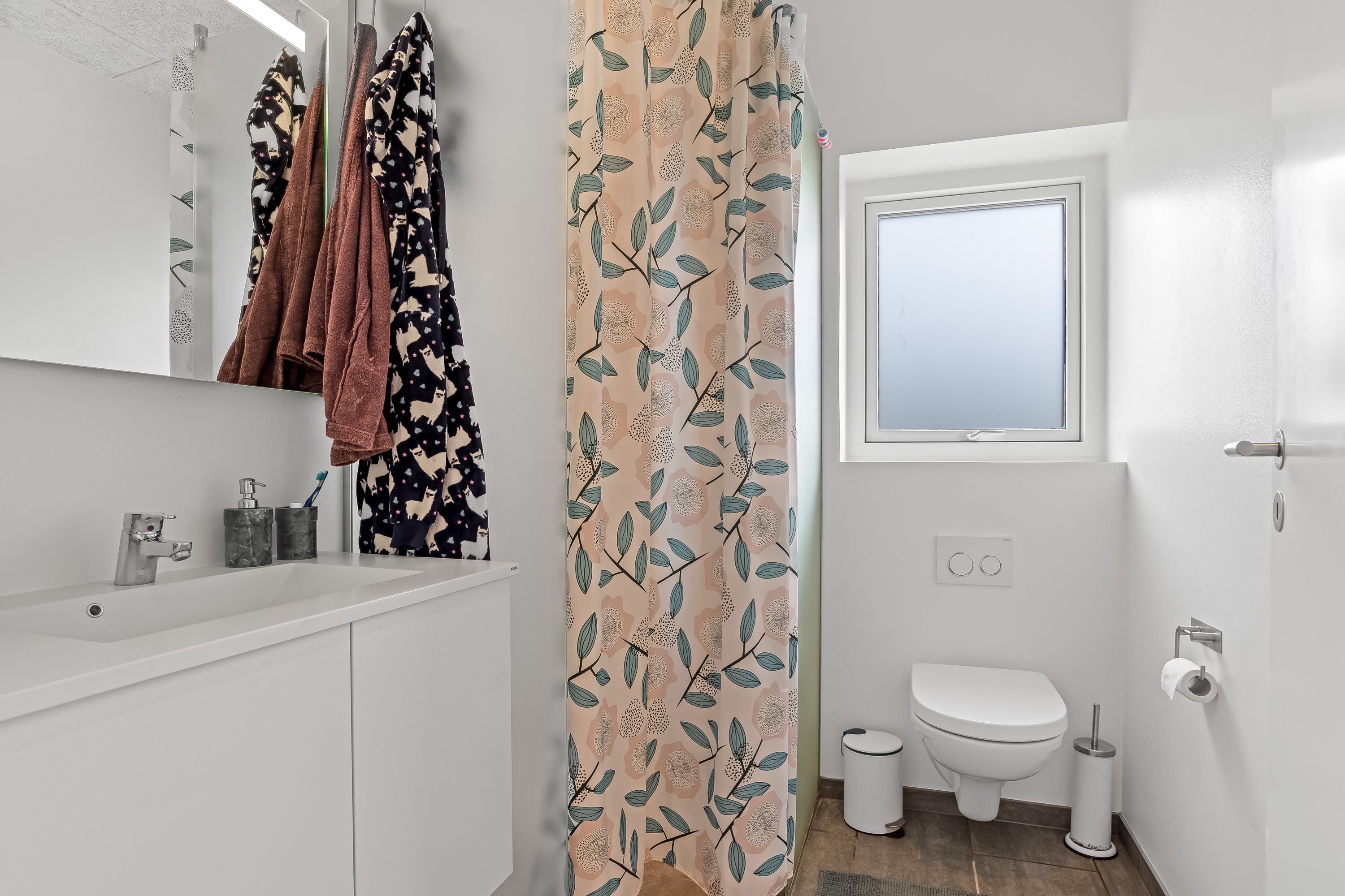 Fremhævet badeværelse billede i fuldskærmstilstand. Billede af Knud Aggers Vej 39A, 7500 Holstebro