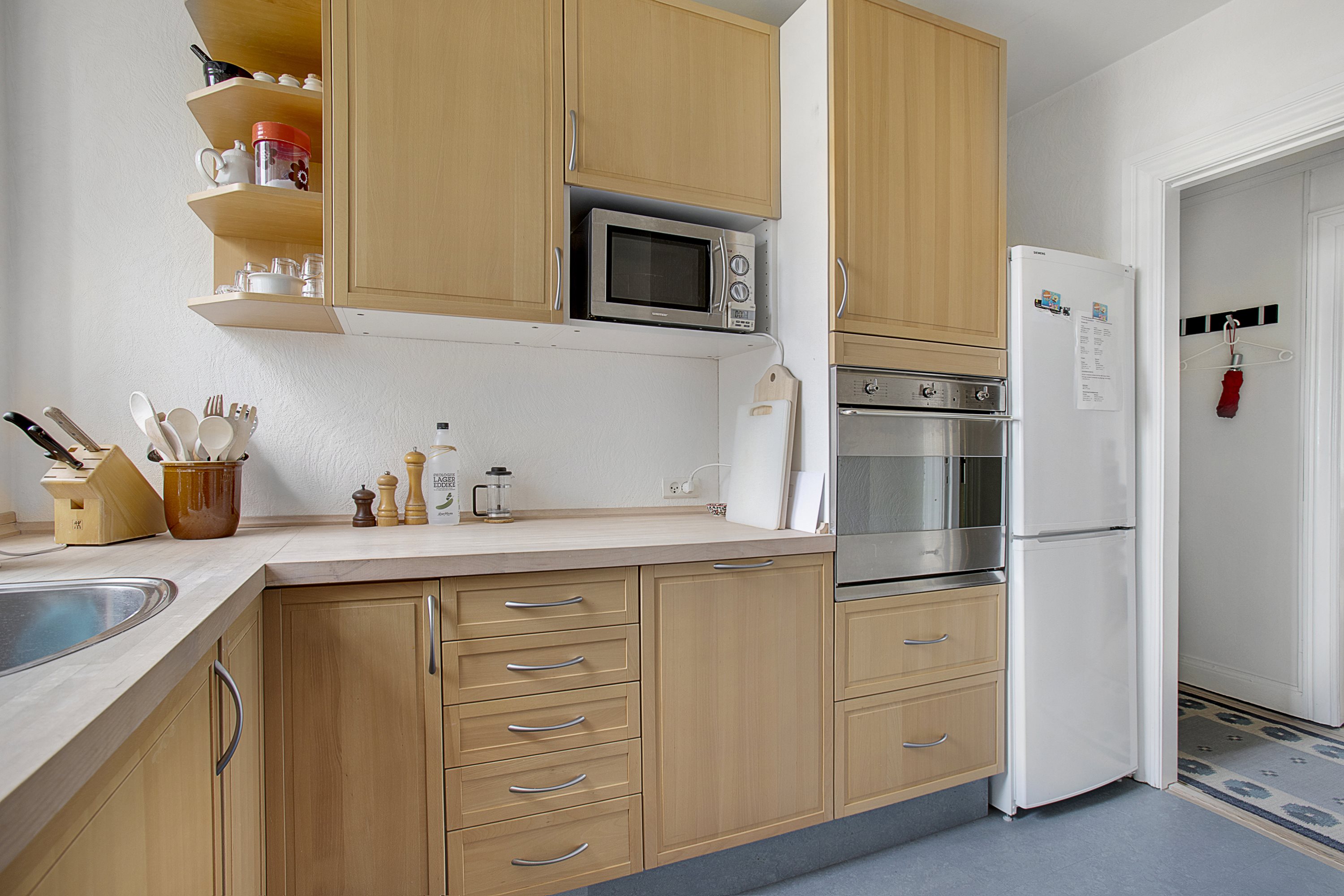 Fremhævet køkken billede i fuldskærmstilstand. Billede af Søvang Alle 27, 1. th., 2770 Kastrup