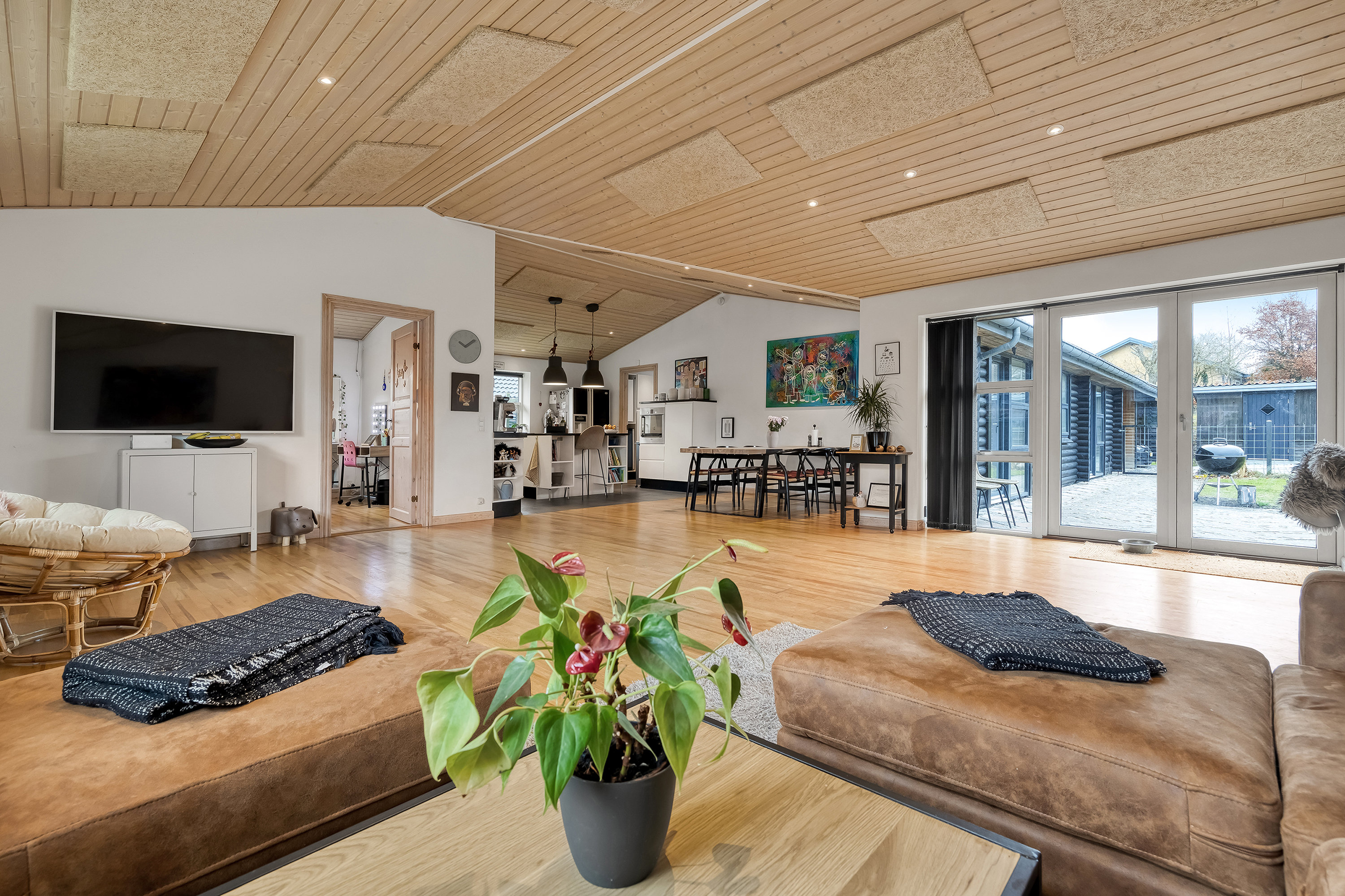 Fremhævet stue billede i fuldskærmstilstand. Billede af Sitkabakken 2, 3390 Hundested