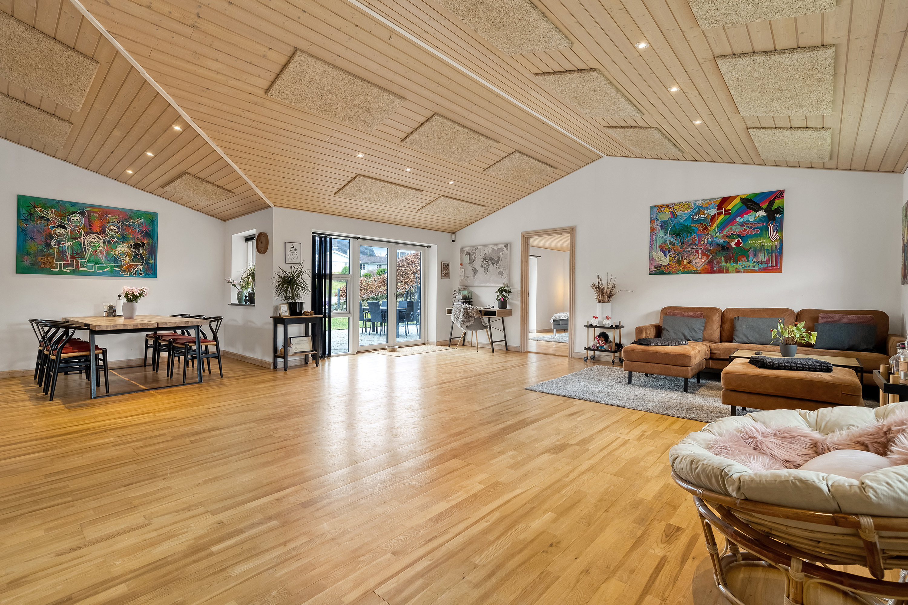 Miniaturebillede 1: stue. Billede af Sitkabakken 2, 3390 Hundested