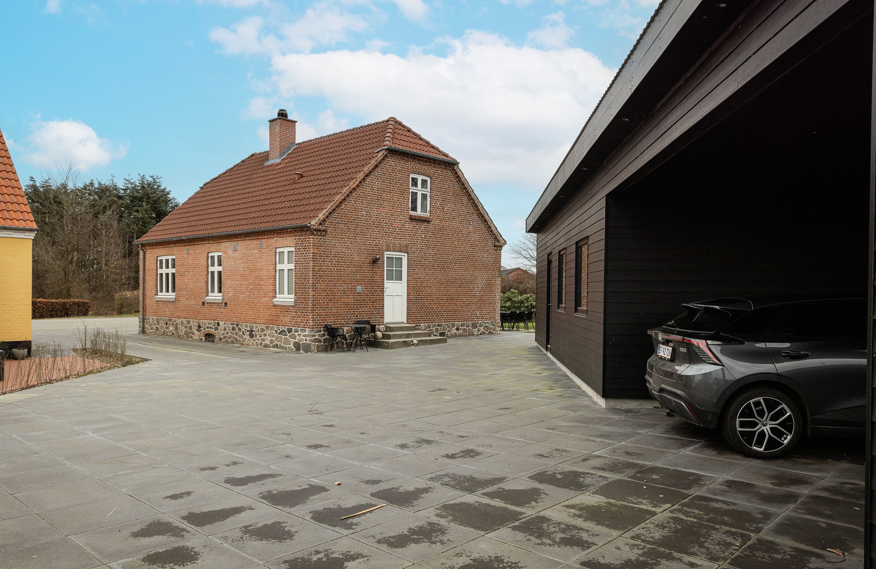 Fremhævet carport billede i fuldskærmstilstand. Billede af Sdr. Rind Vej 52, 8800 Viborg