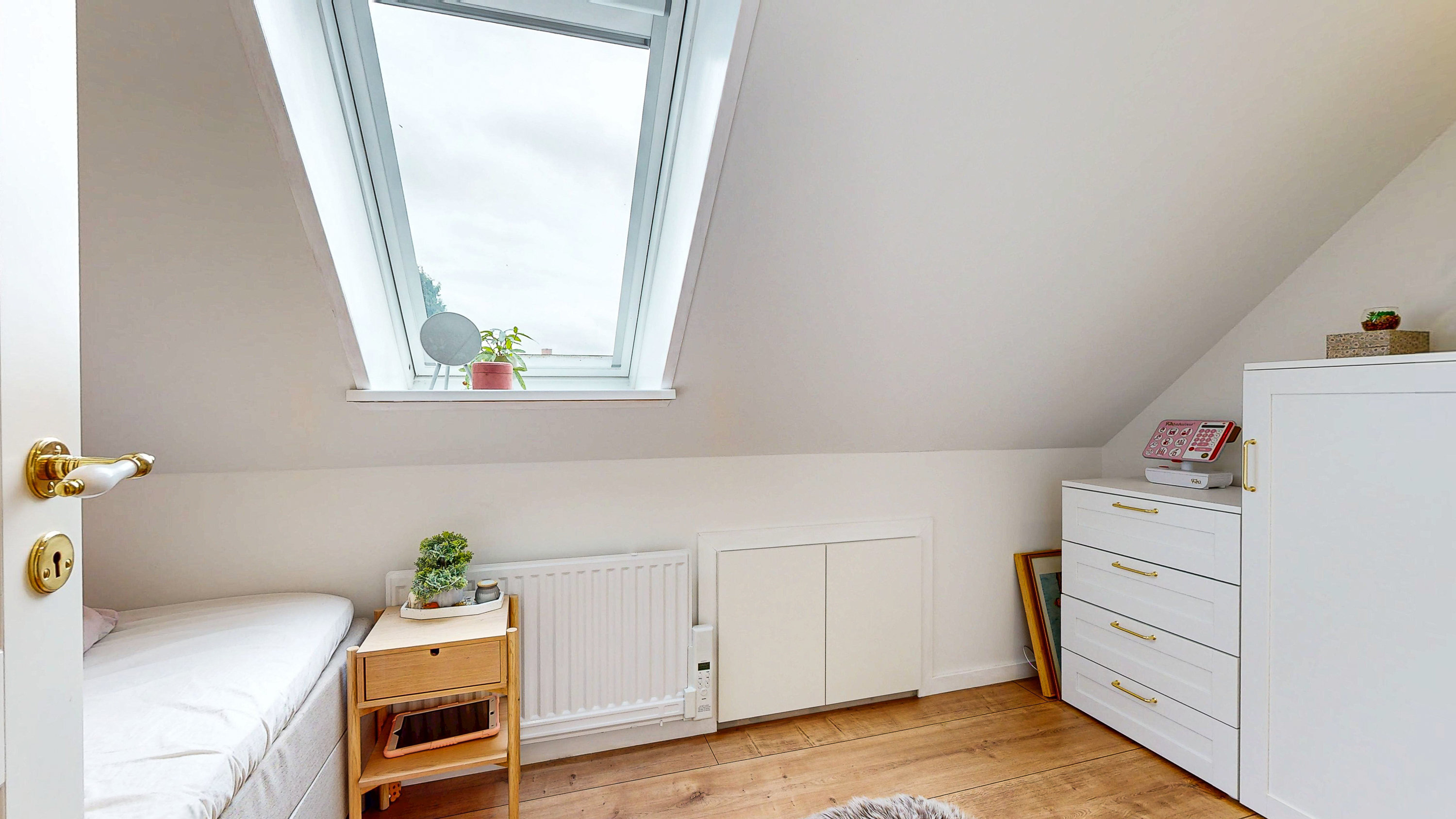 Fremhævet værelse billede i fuldskærmstilstand. Billede af Sdr. Rind Vej 52, 8800 Viborg