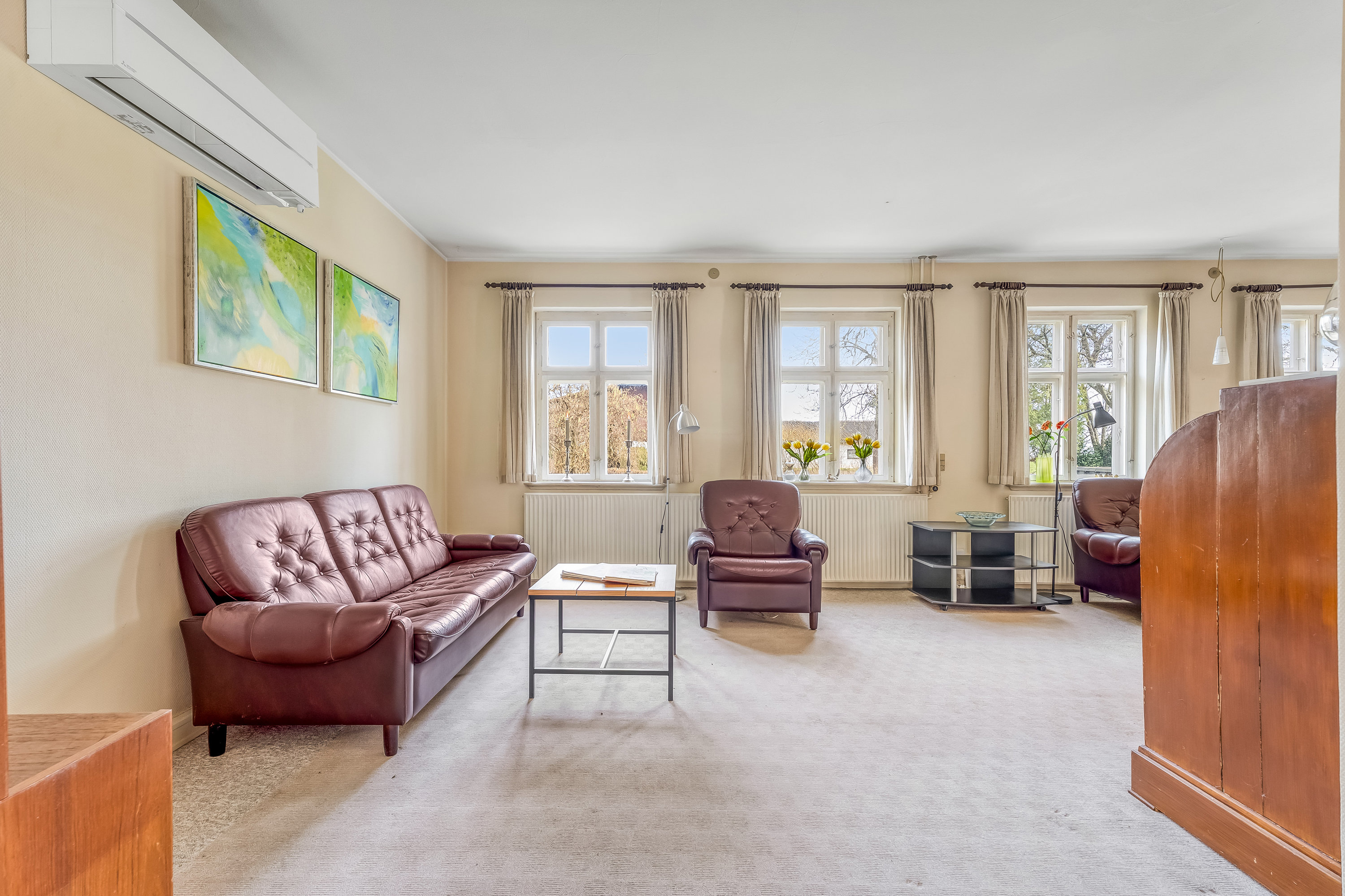 Fremhævet stue billede i fuldskærmstilstand. Billede af Vestervej 8, 4983 Dannemare