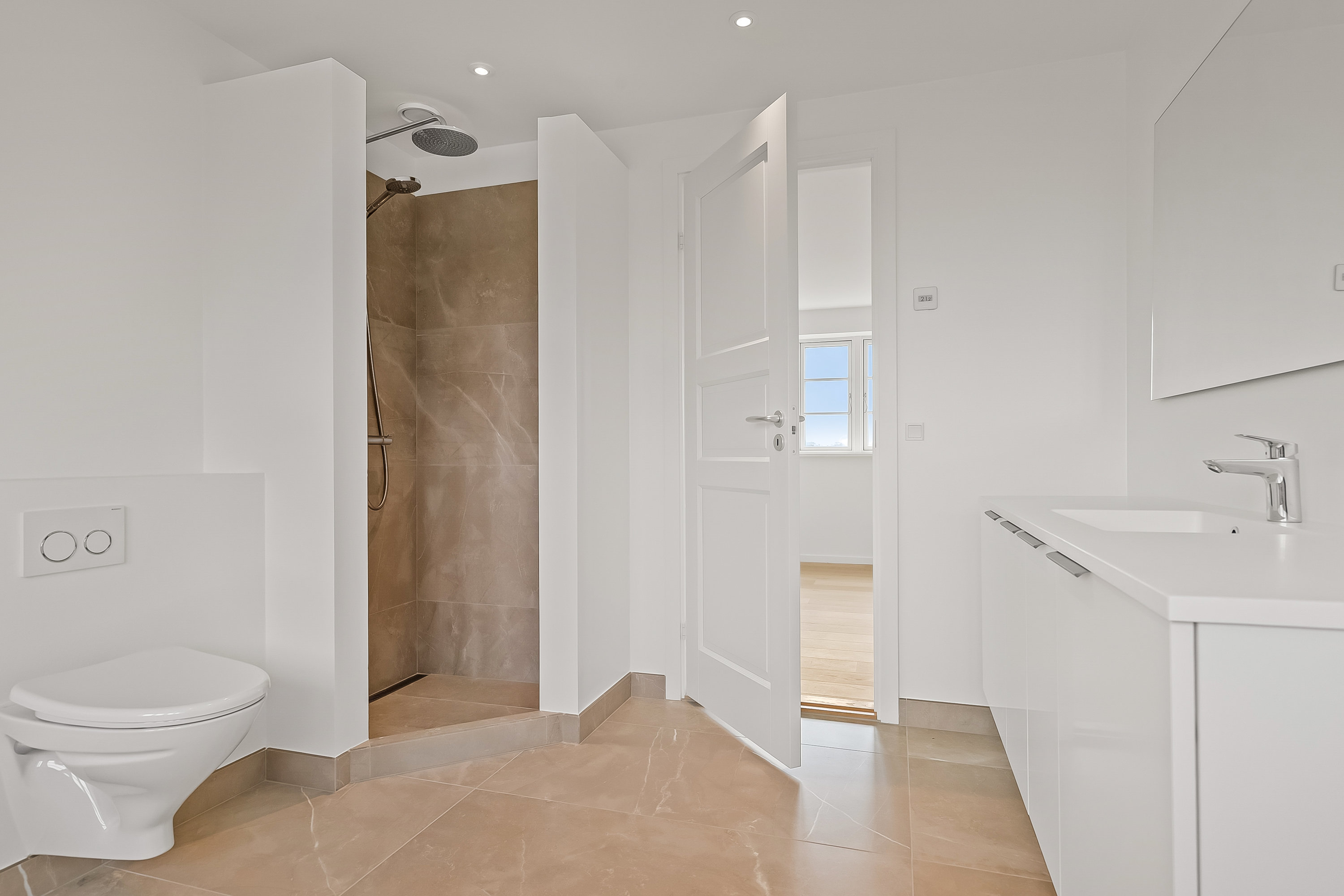 Fremhævet badeværelse billede i fuldskærmstilstand. Billede af Enghaven 79, Grejs, 7100 Vejle