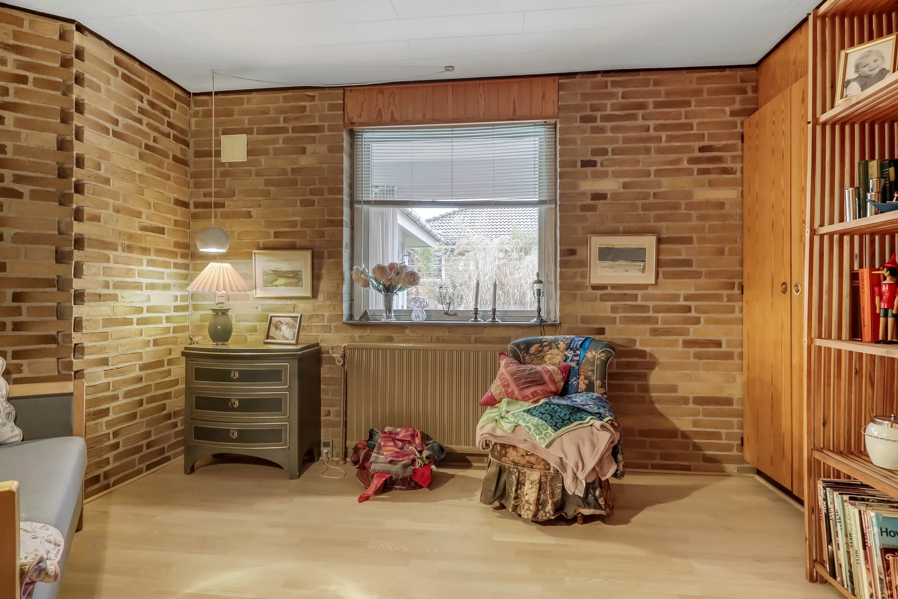 Fremhævet stue billede i fuldskærmstilstand. Billede af Cedervænget 14, Tåsinge, 5700 Svendborg