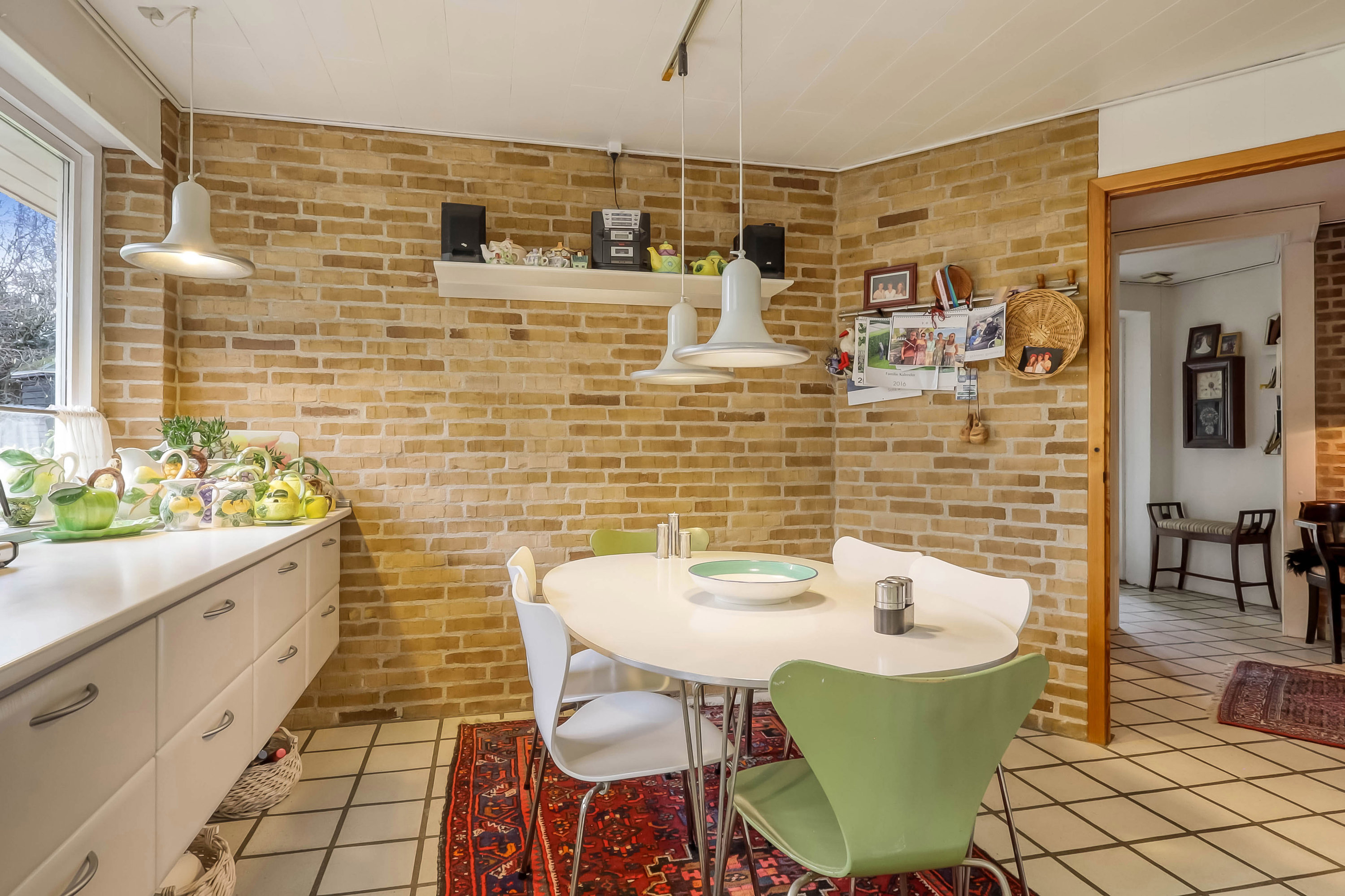 Fremhævet køkken billede i fuldskærmstilstand. Billede af Cedervænget 14, Tåsinge, 5700 Svendborg