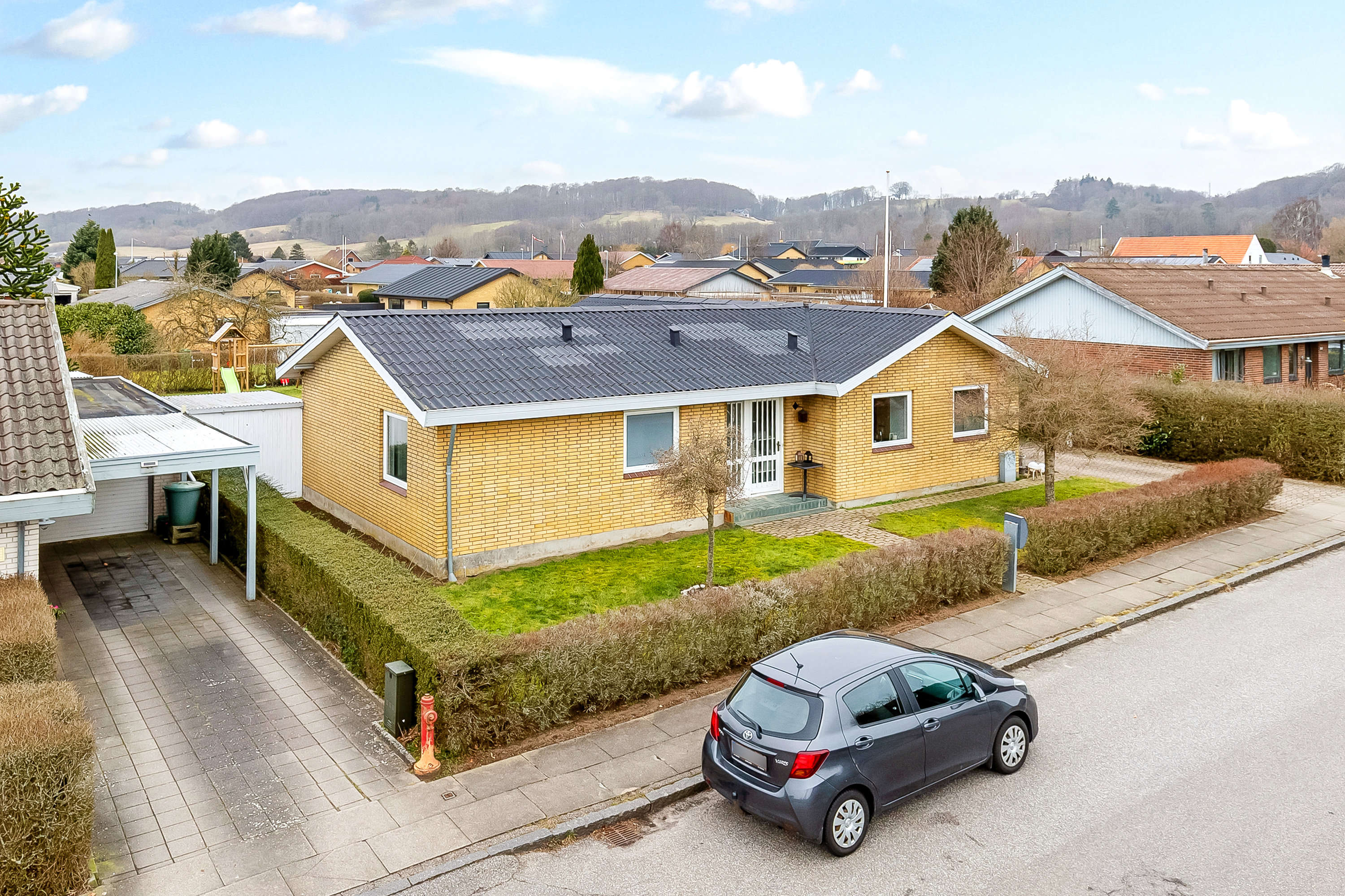 Fremhævet mastefoto billede i fuldskærmstilstand. Billede af Musvitvej 27, 7100 Vejle