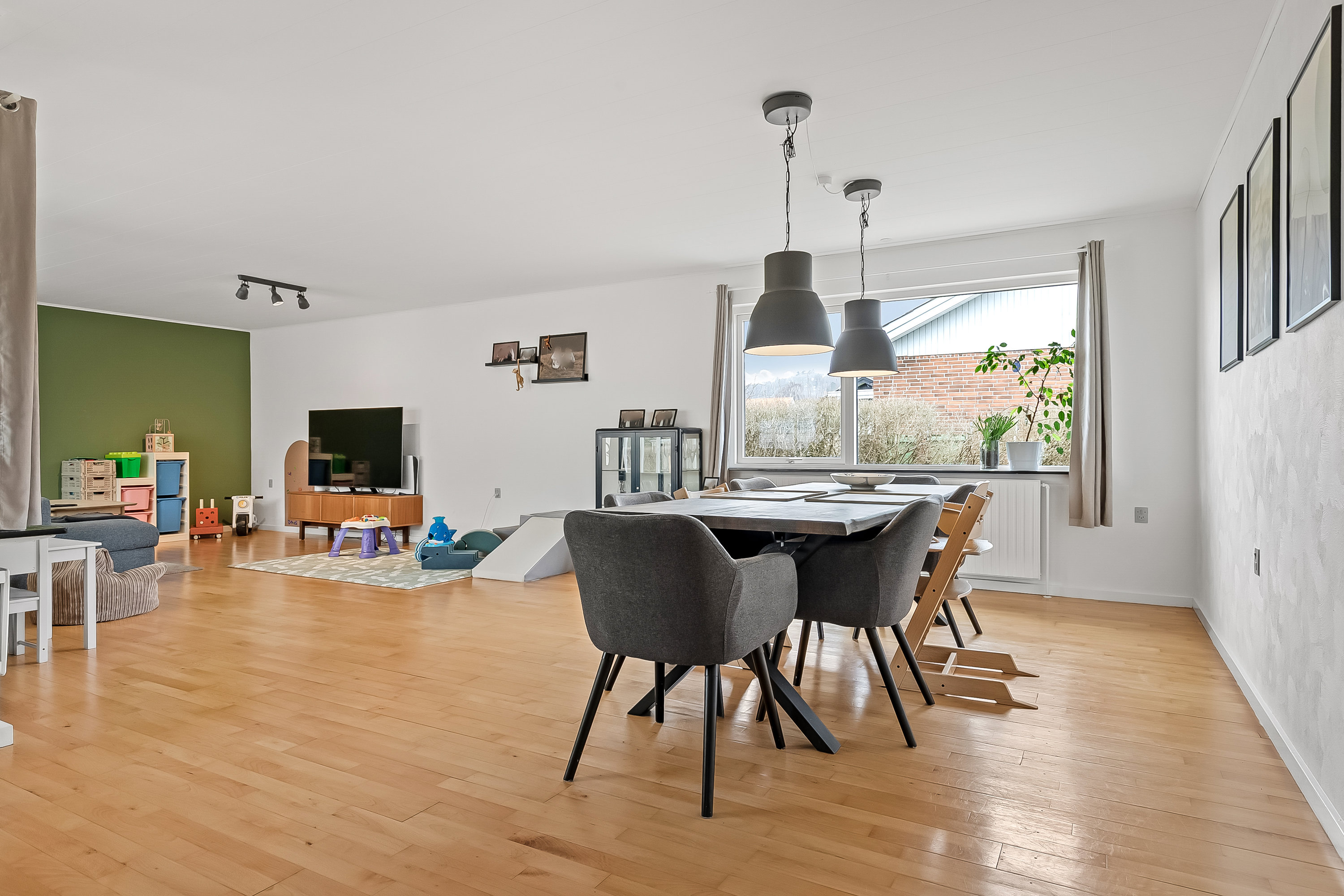 Fremhævet stue billede i fuldskærmstilstand. Billede af Musvitvej 27, 7100 Vejle