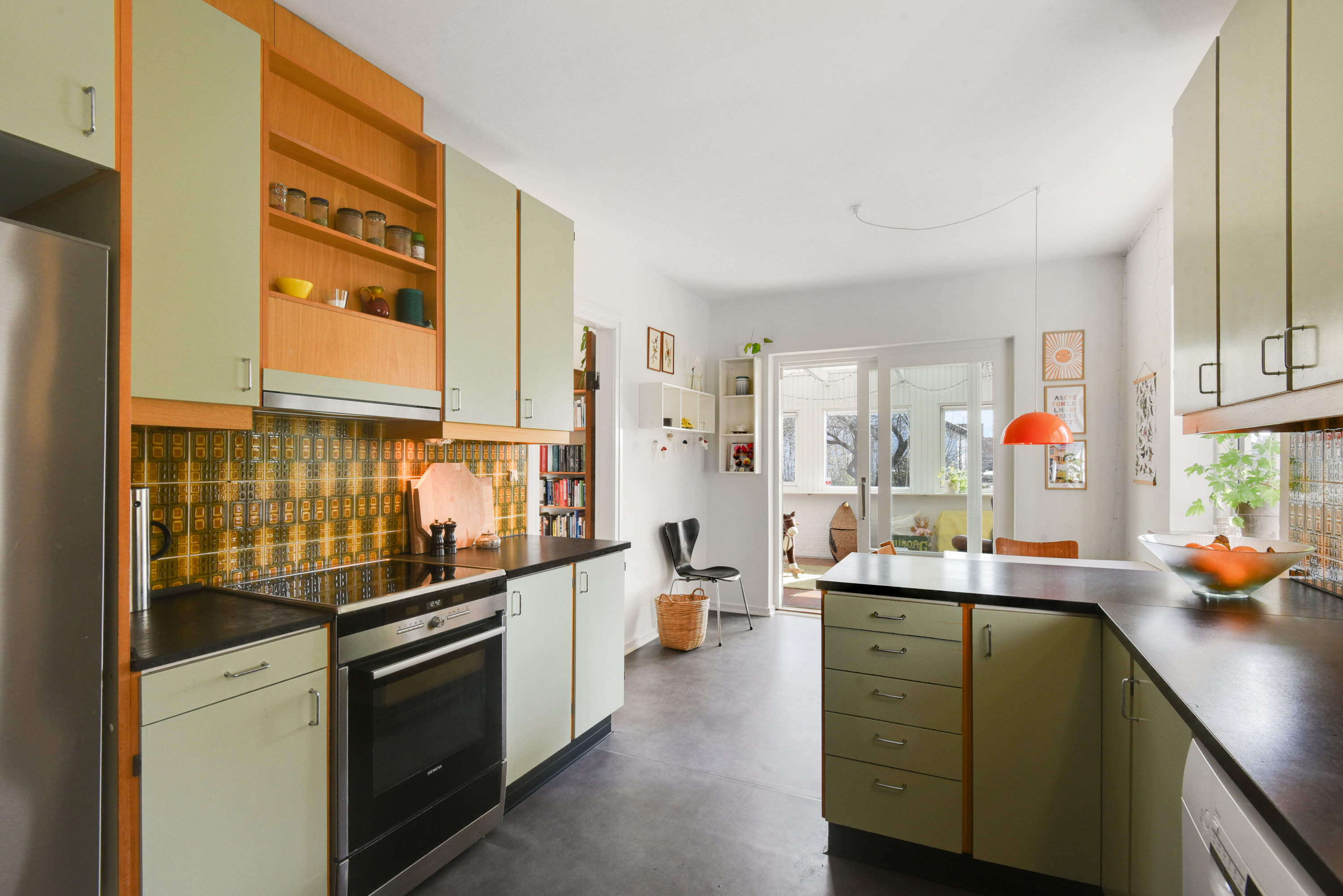 Fremhævet køkken billede i fuldskærmstilstand. Billede af Voldgårdsvej 1, 2650 Hvidovre