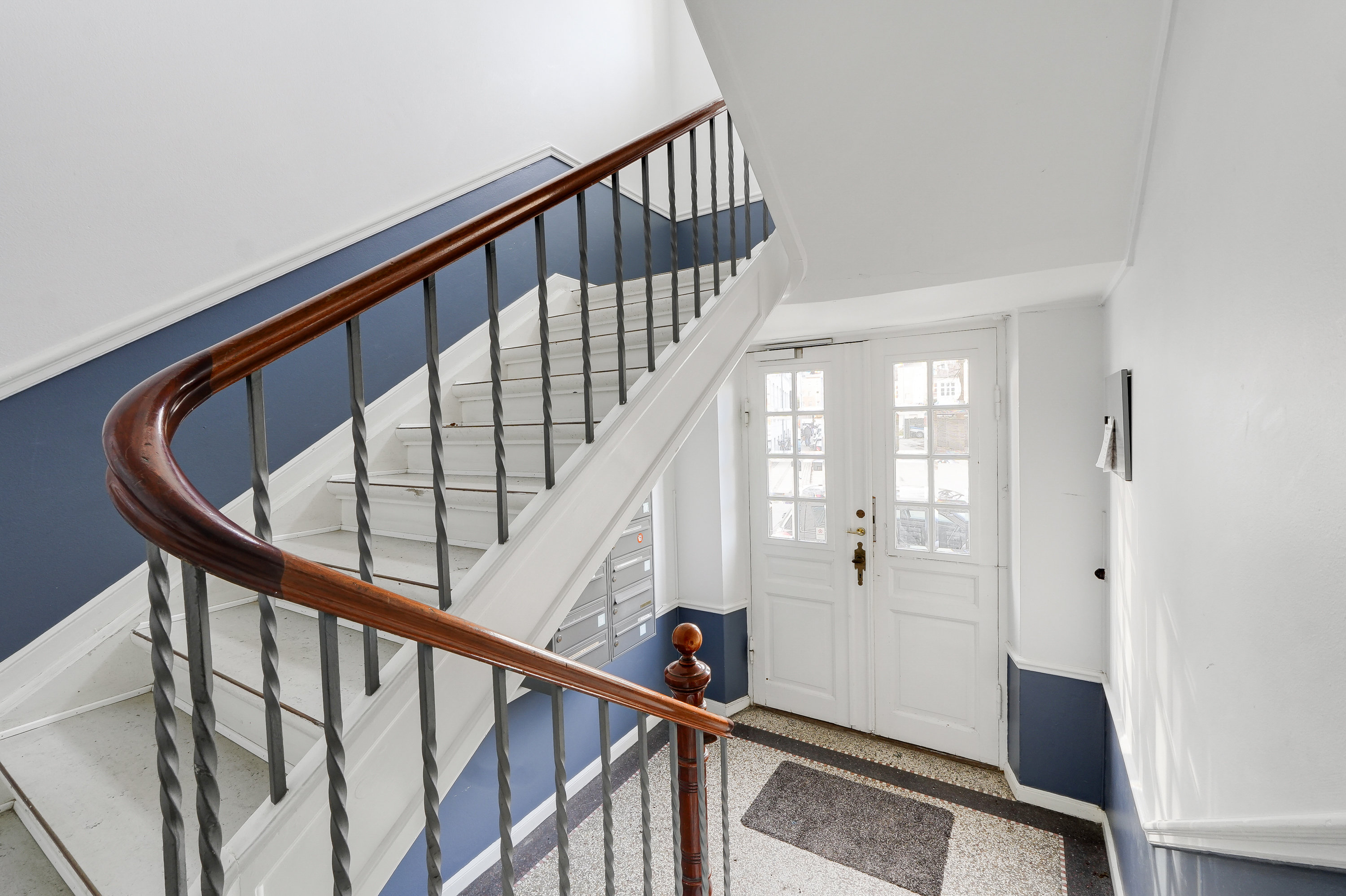 Fremhævet trappe billede i fuldskærmstilstand. Billede af Strandparksvej 6, 3. tv., 2900 Hellerup