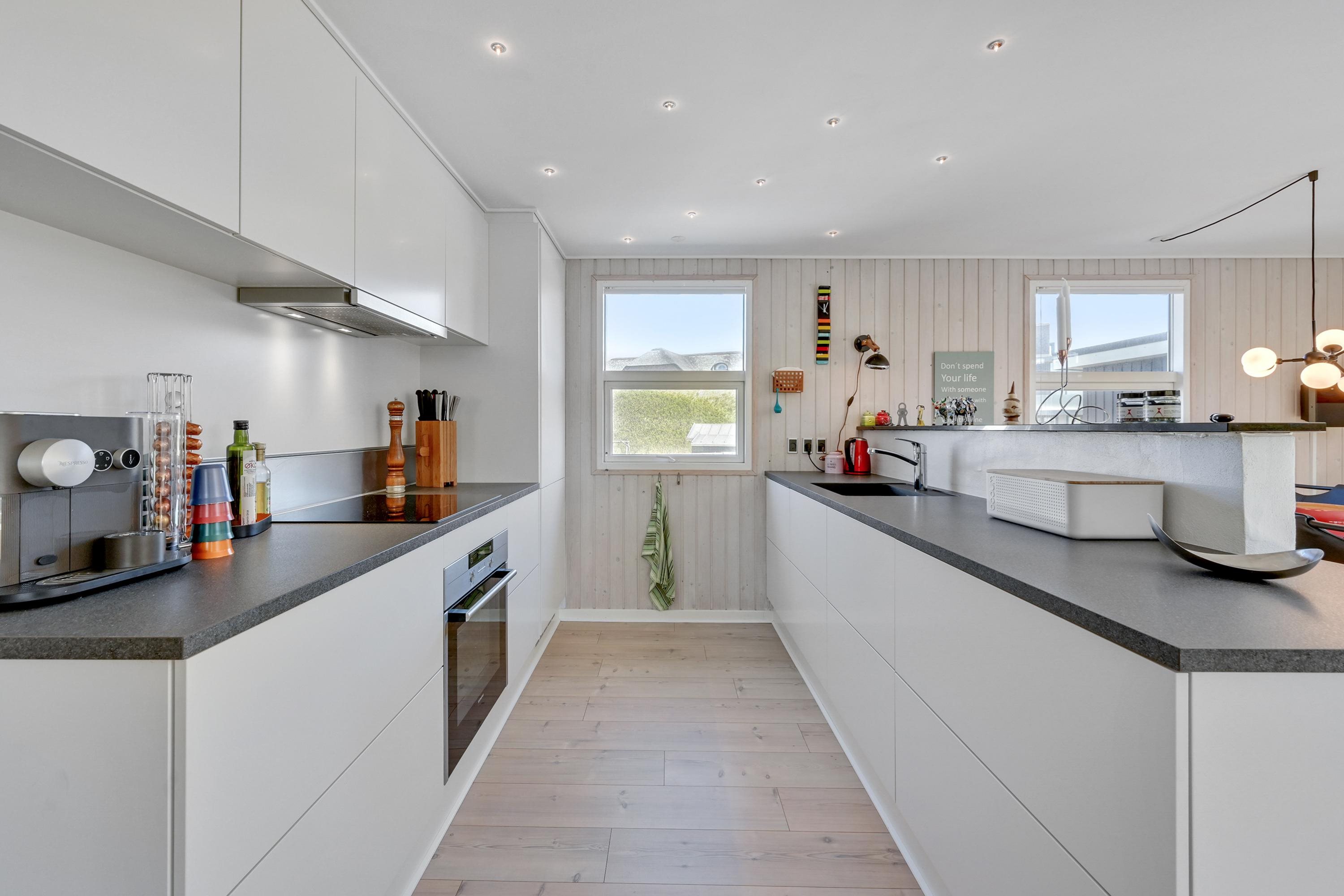 Miniaturebillede 2: køkken. Billede af Lodbergsvej 125, Søndervig, 6950 Ringkøbing