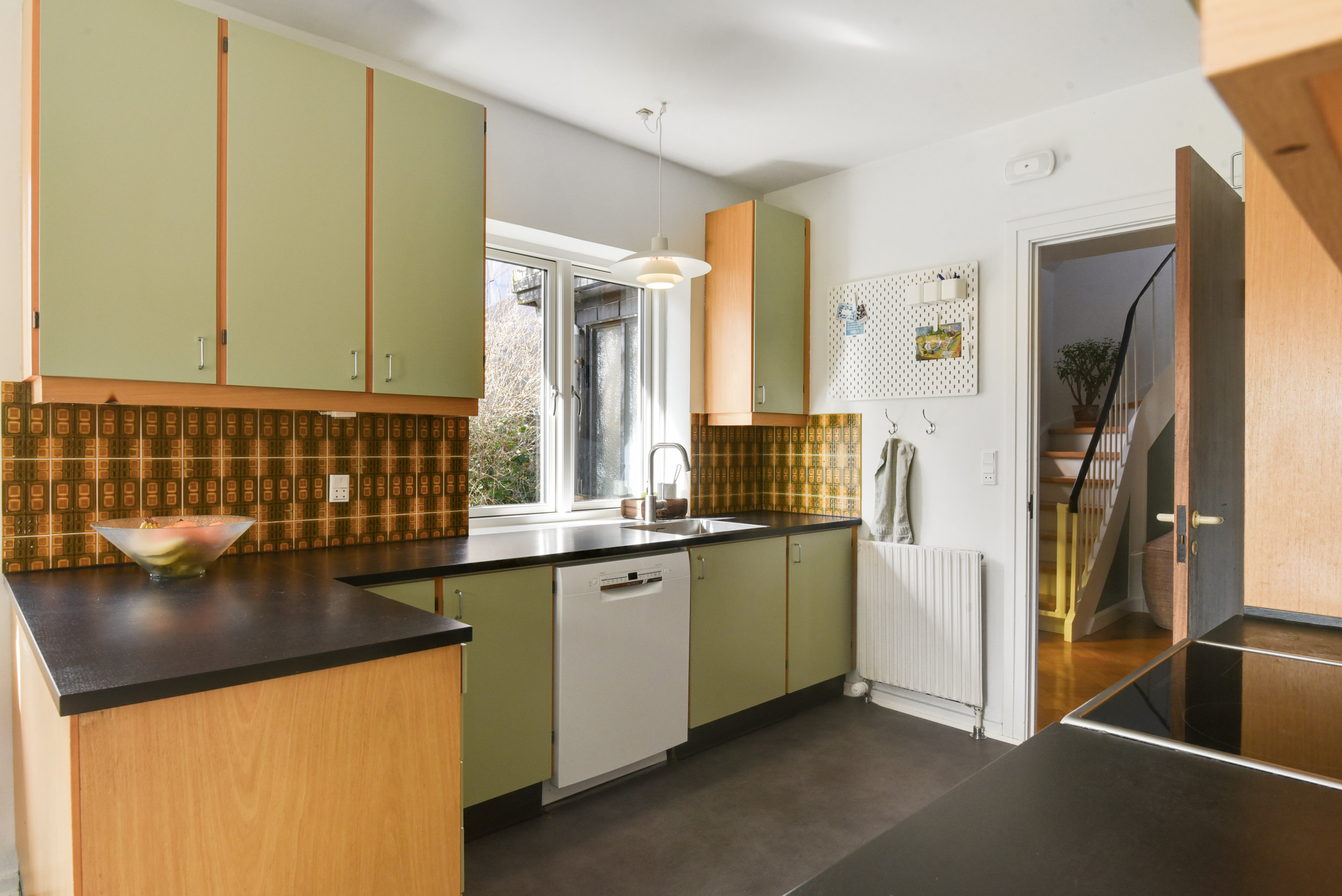 Fremhævet køkken billede i fuldskærmstilstand. Billede af Voldgårdsvej 1, 2650 Hvidovre