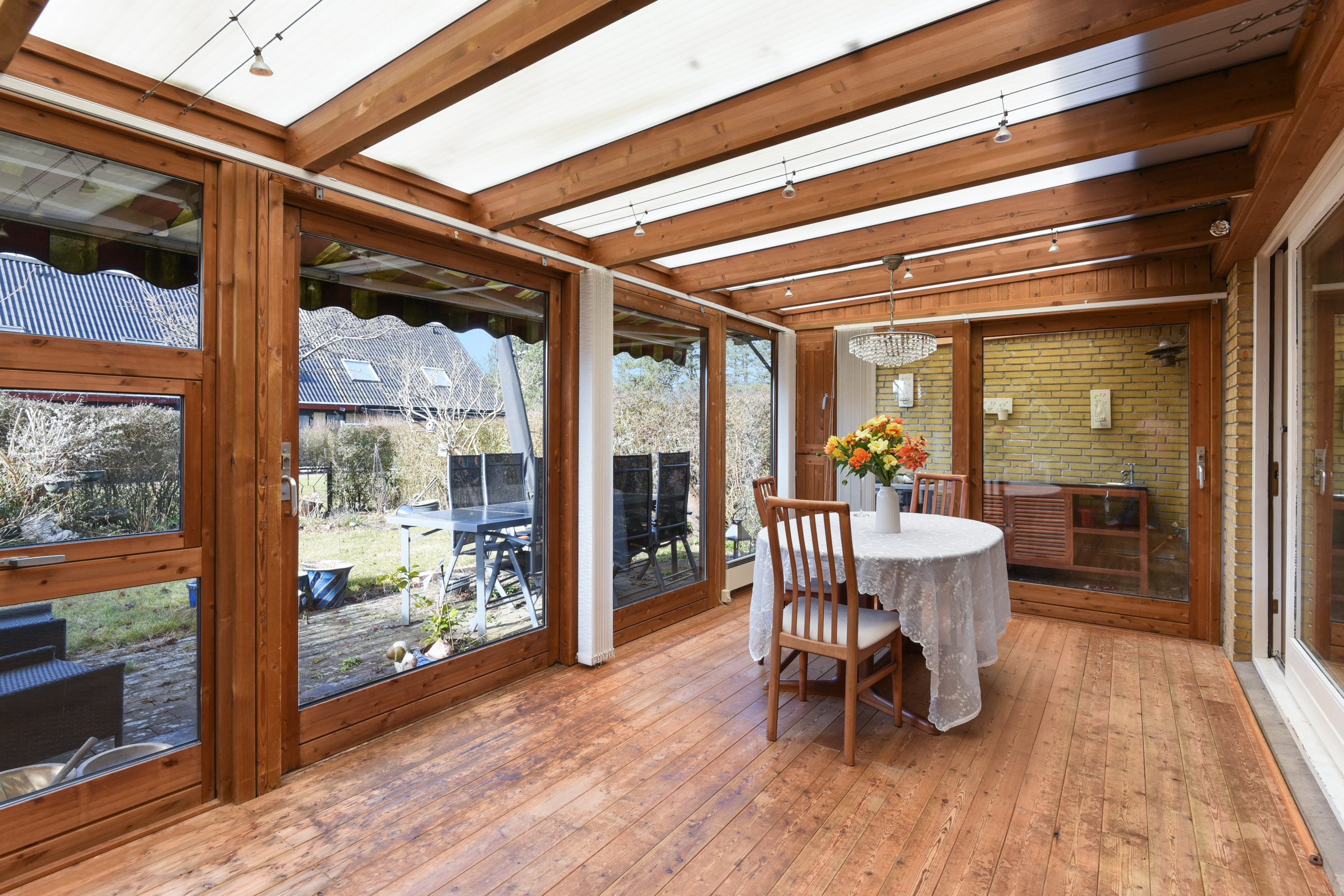 Fremhævet stue billede i fuldskærmstilstand. Billede af Engvænget 29, 2650 Hvidovre