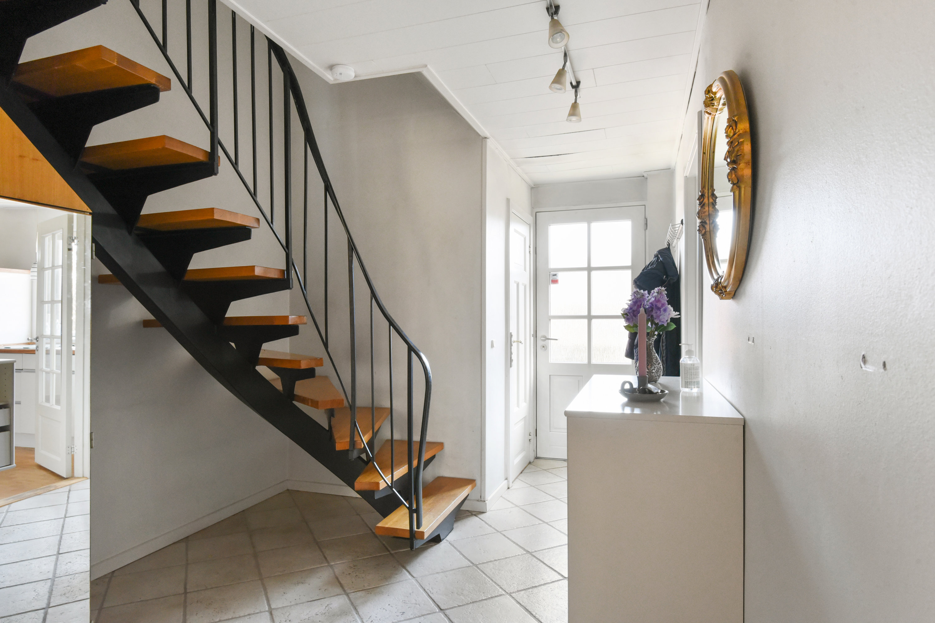 Fremhævet gang billede i fuldskærmstilstand. Billede af Engvænget 29, 2650 Hvidovre