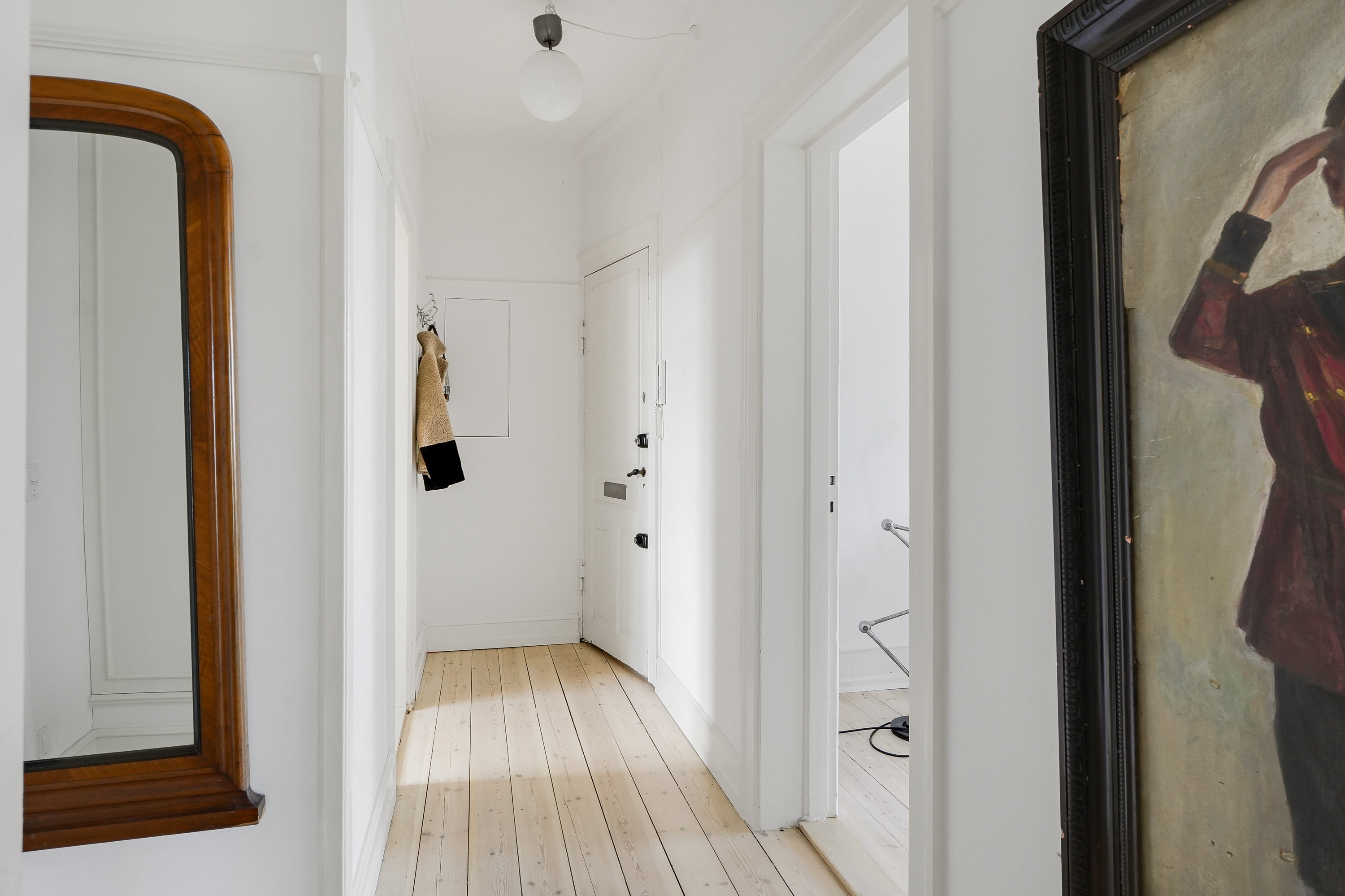 Fremhævet gang billede i fuldskærmstilstand. Billede af Strandparksvej 6, 3. tv., 2900 Hellerup