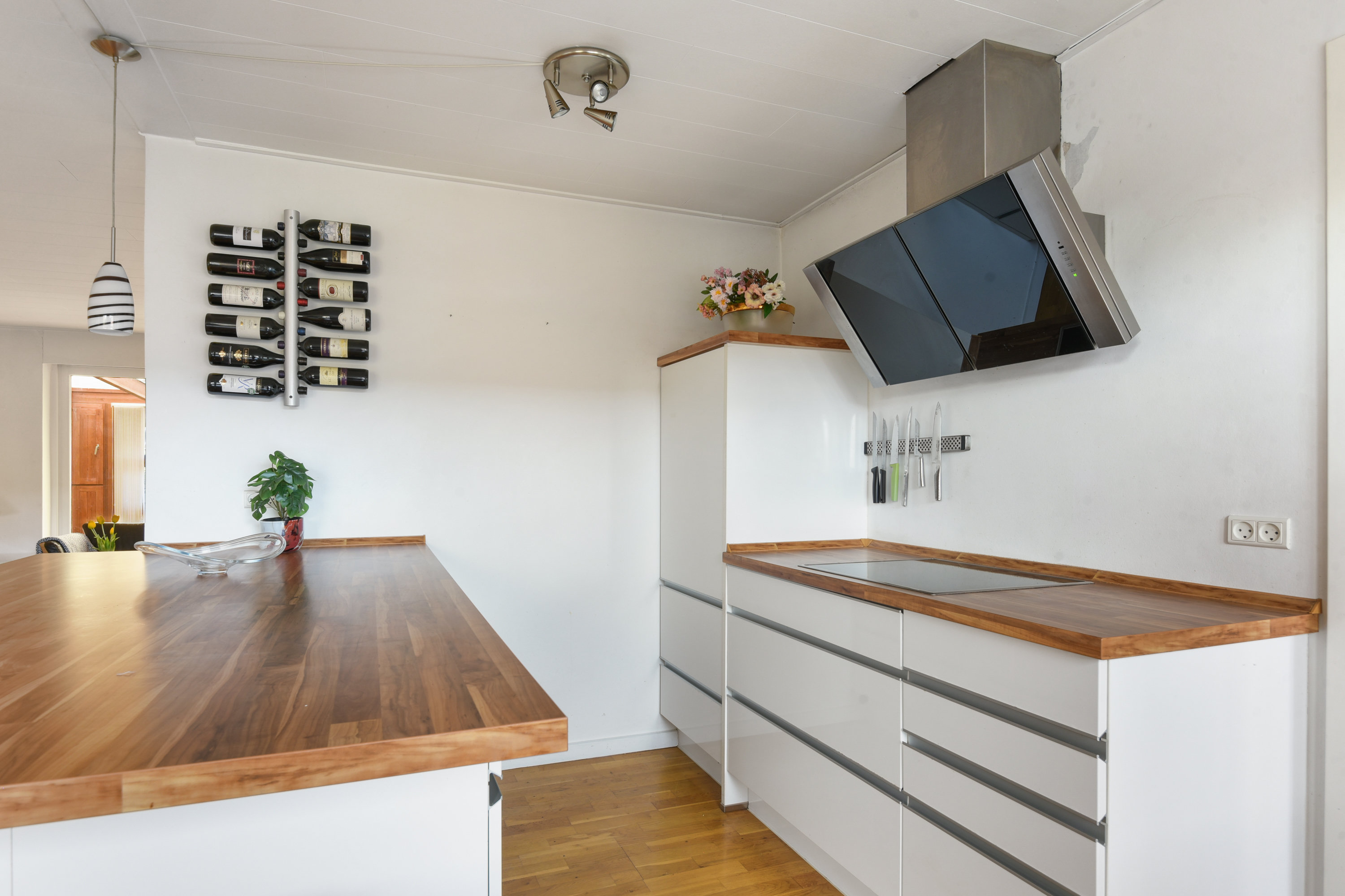 Fremhævet køkken billede i fuldskærmstilstand. Billede af Engvænget 29, 2650 Hvidovre