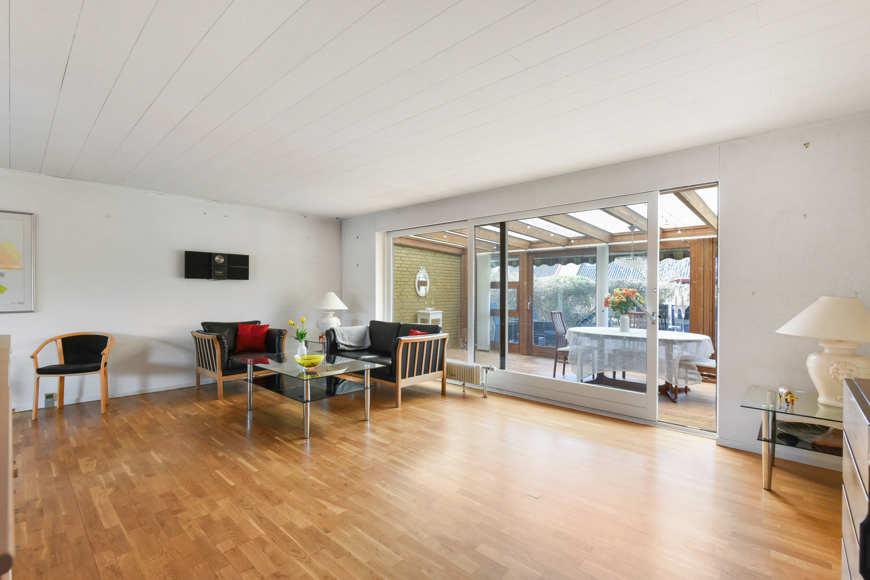 Fremhævet stue billede i fuldskærmstilstand. Billede af Engvænget 29, 2650 Hvidovre