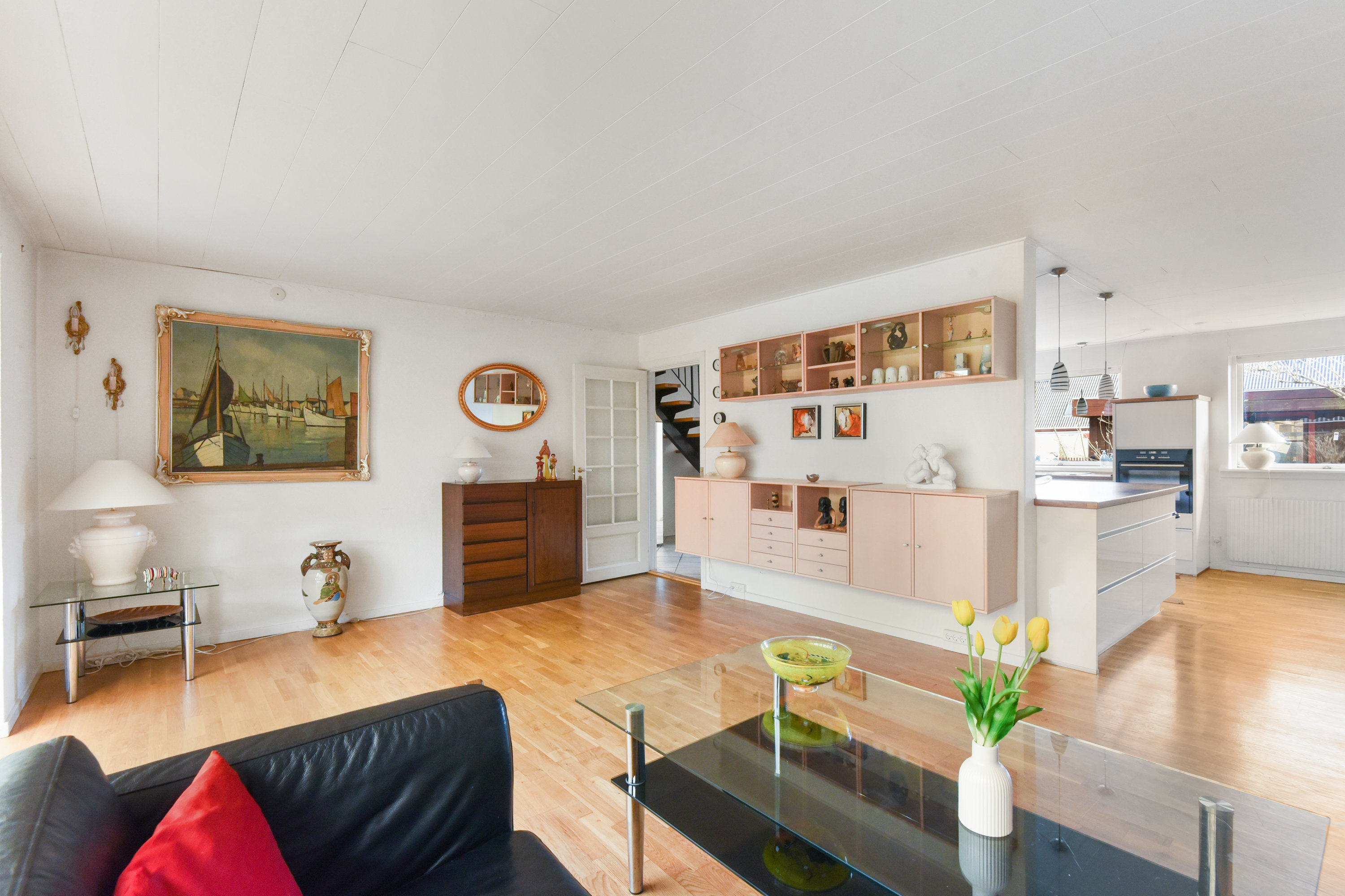 Fremhævet stue billede i fuldskærmstilstand. Billede af Engvænget 29, 2650 Hvidovre